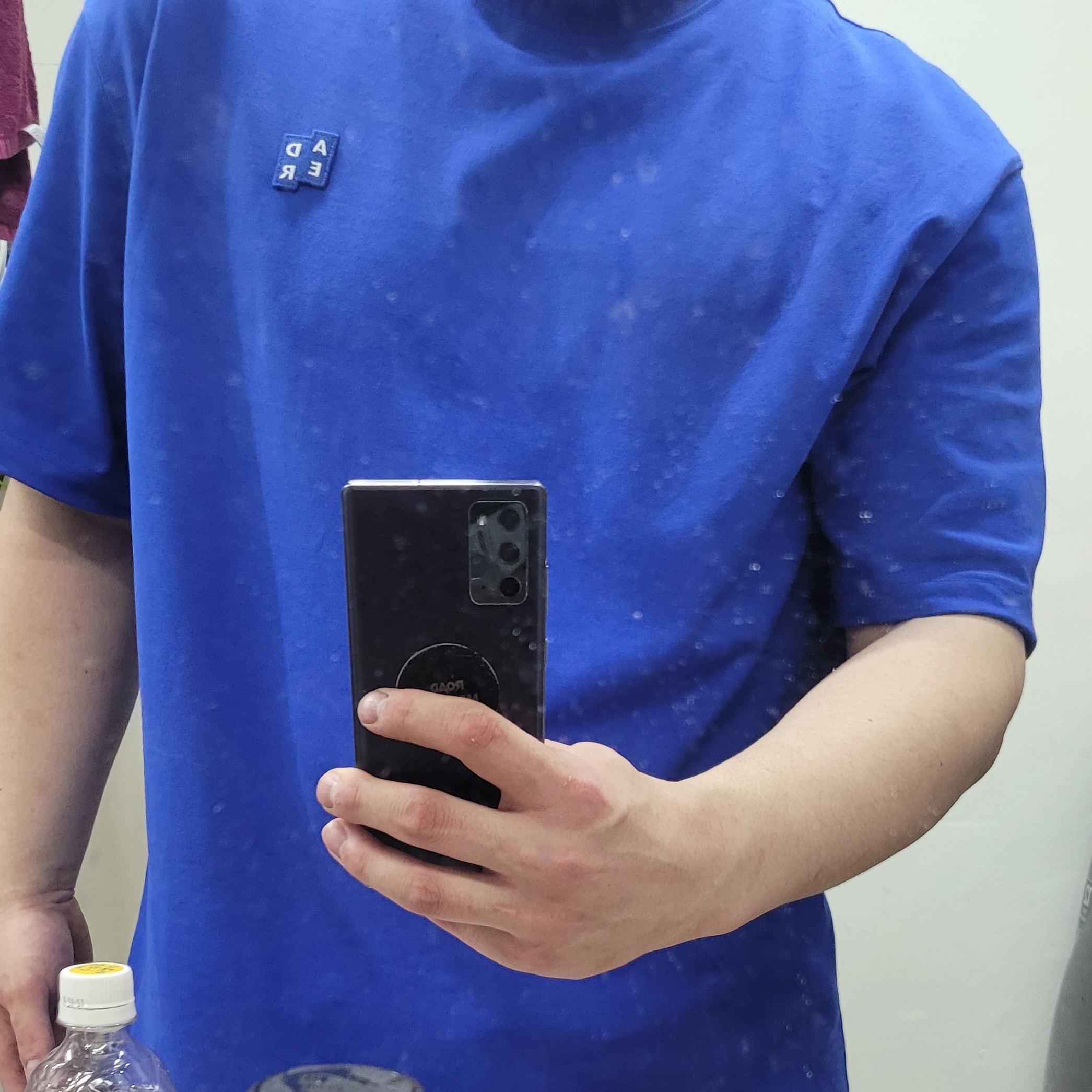 Ader Error Sig; TRS/BL Tag T-Shirt 01 Z-Blue 착용 스타일