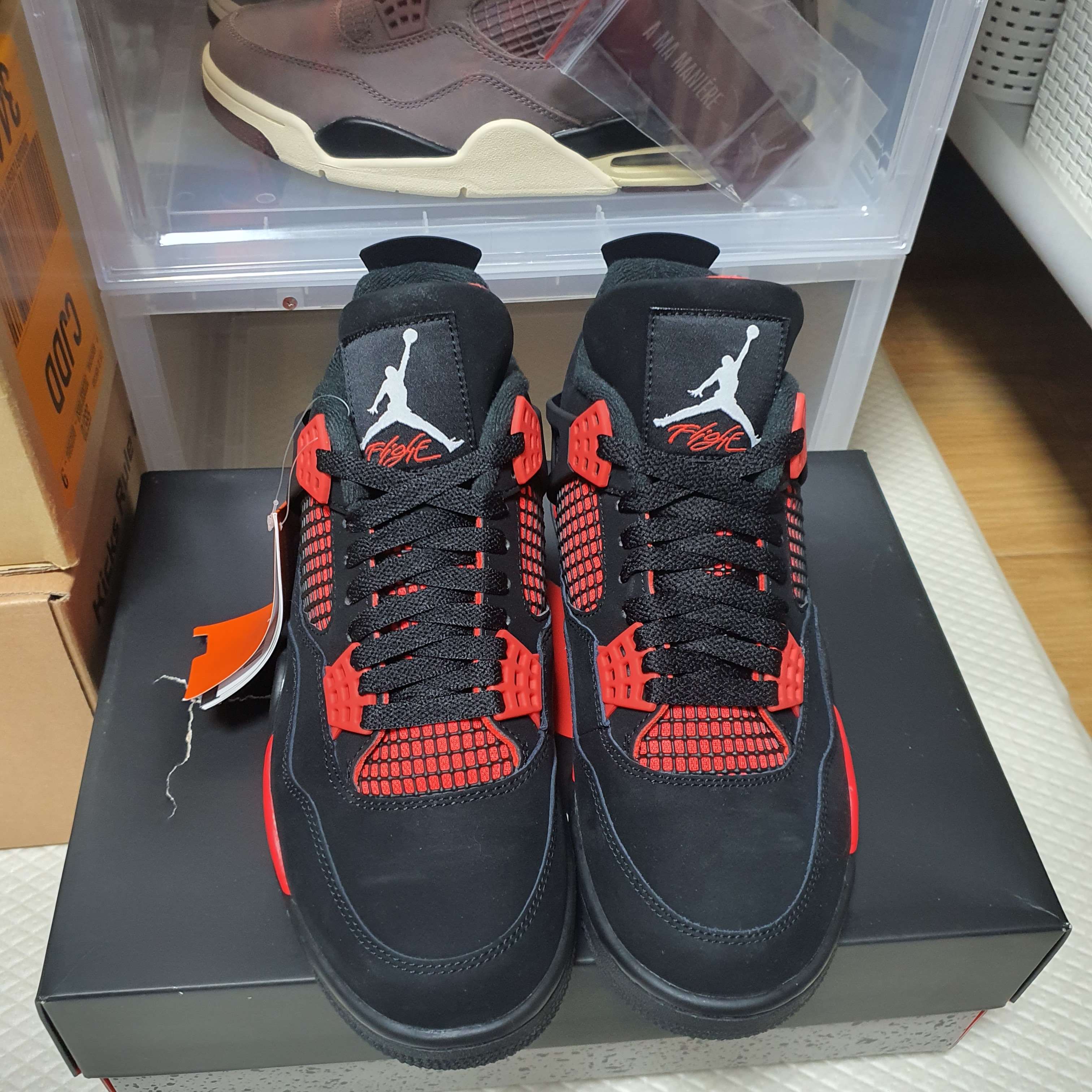 Jordan 4 Retro Crimson 착용 스타일 - 2