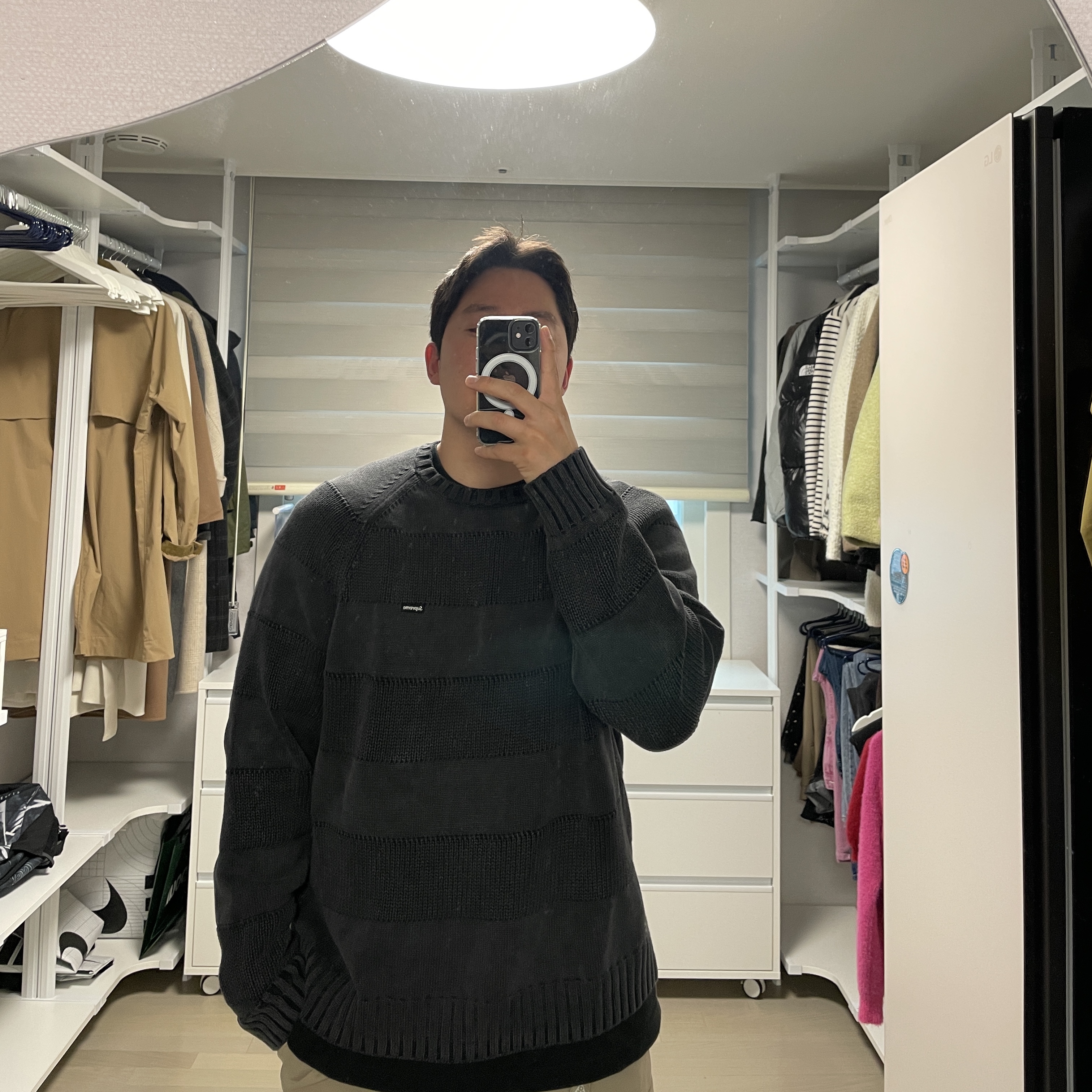 Supreme Small Box Stripe Sweater Black - 23SS, Nike ACG Smith Summit Pants Khaki - Asia 착용 스타일 - 2
