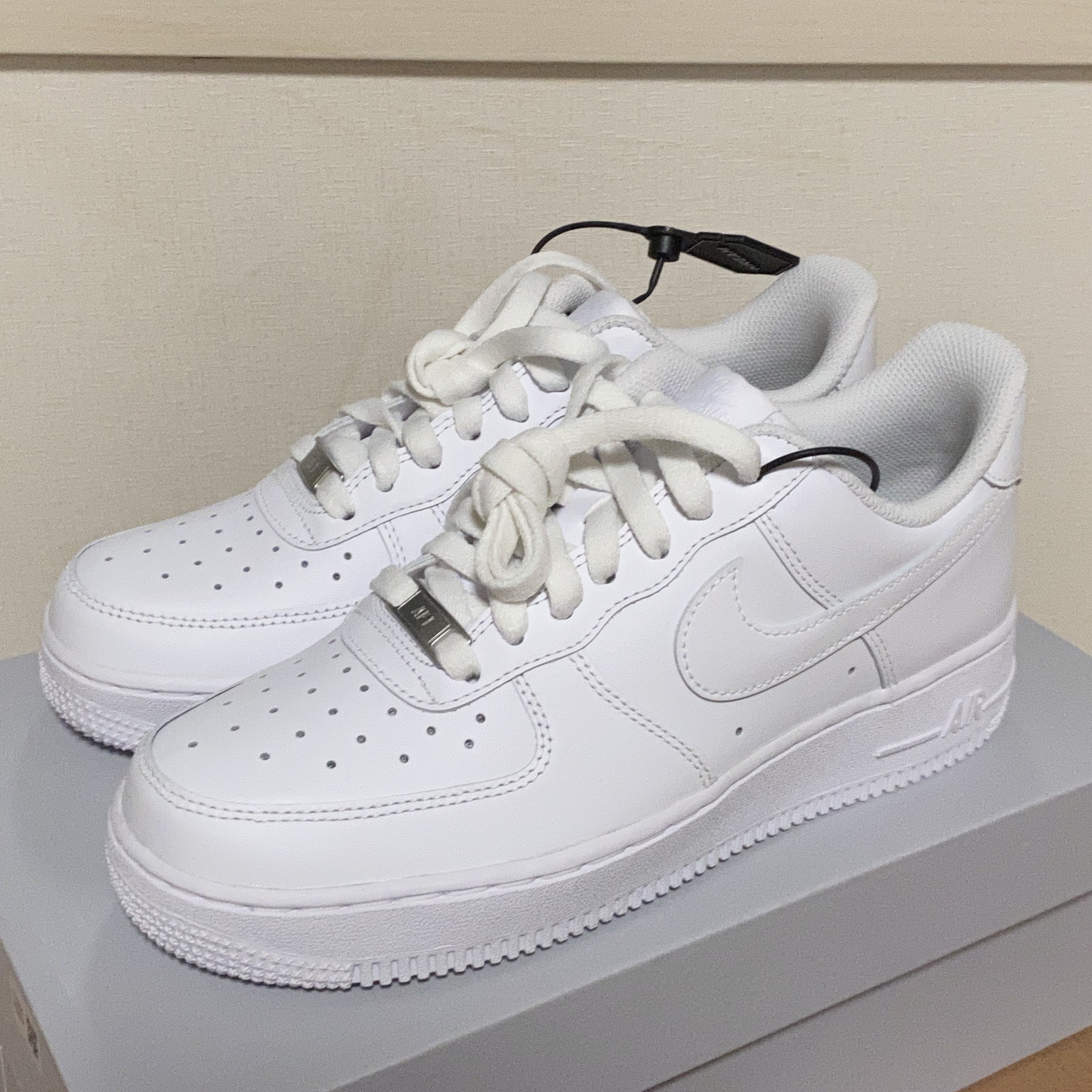 (W) Nike Air Force 1 '07 Low White 착용 스타일 - 2