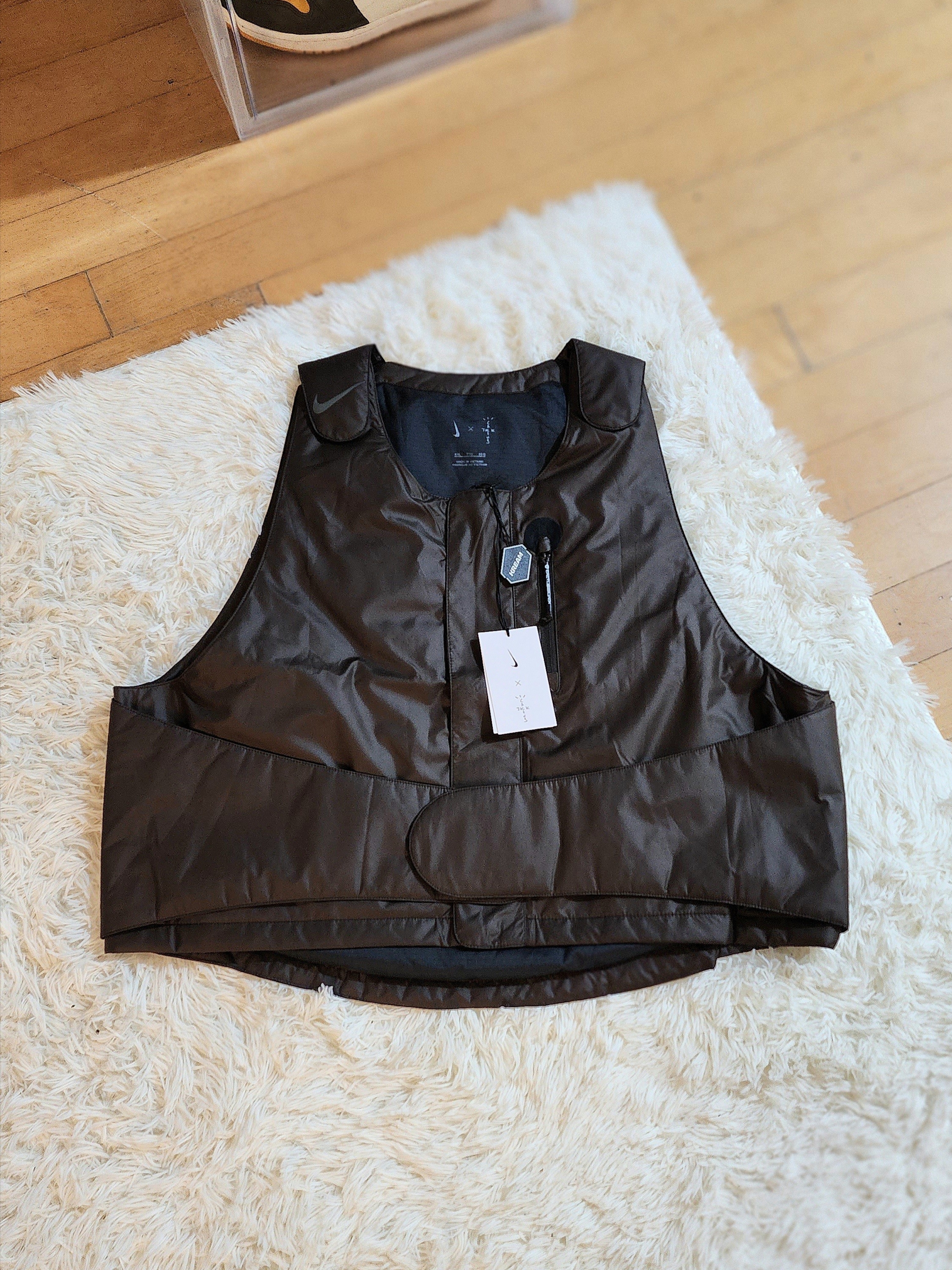 Nike x Travis Scott NRG BH Vest Velvet Brown - US/EU 착용 스타일
