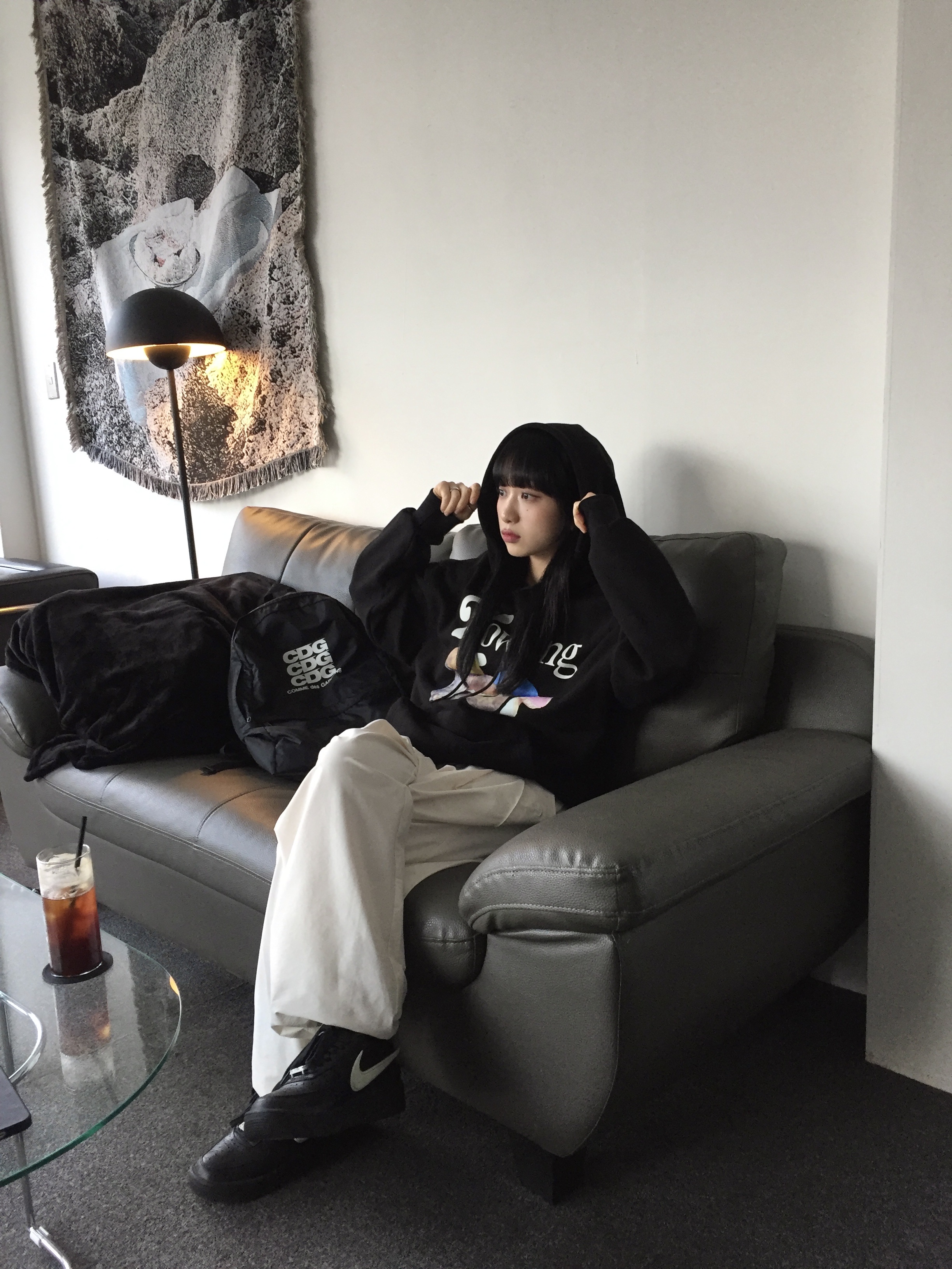 Nike x Ambush Air Force 1 Low SP Black, CDG Backpack Black 착용 스타일 - 2