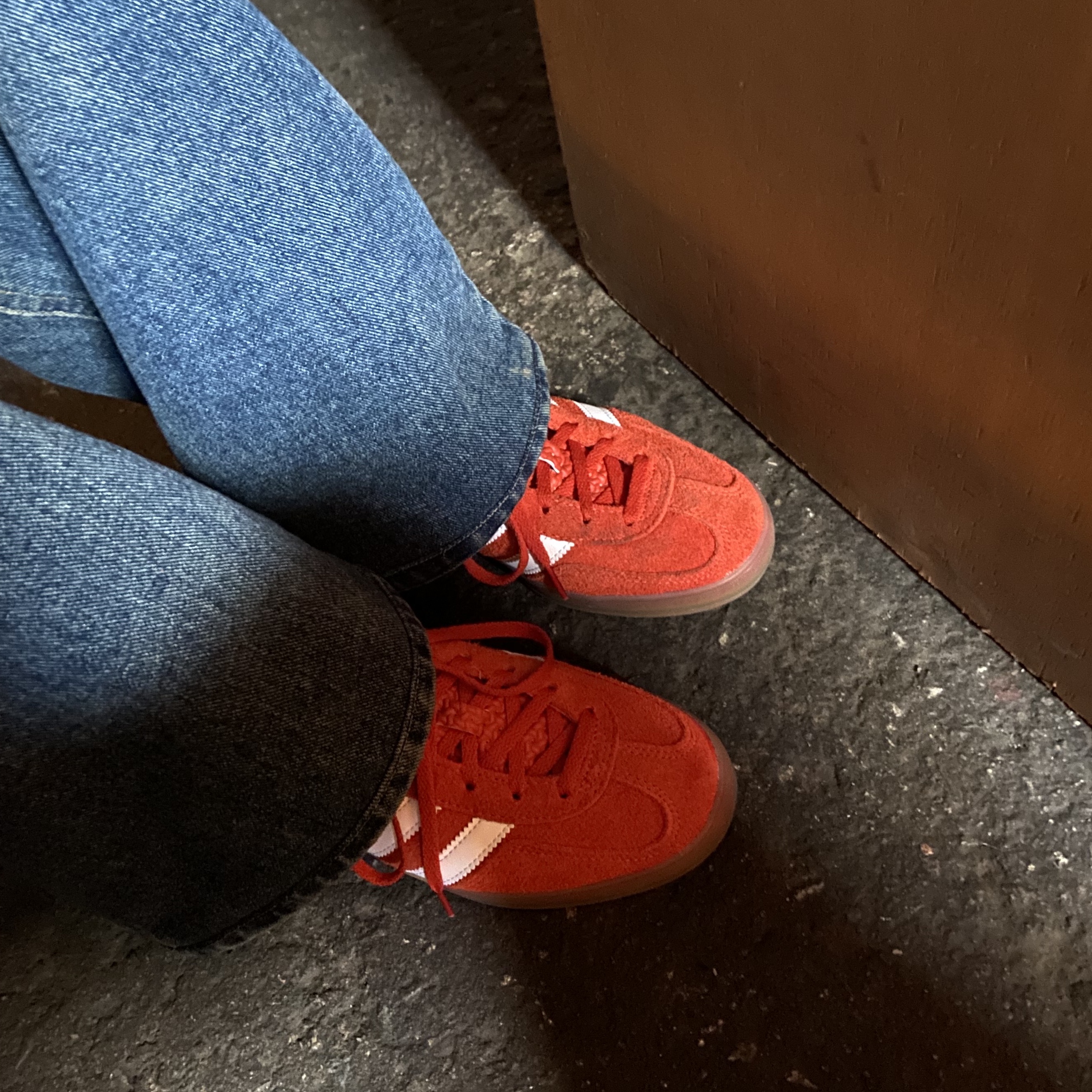 (W) Adidas Gazelle Indoor Bold Orange Cloud White 착용 스타일 - 1
