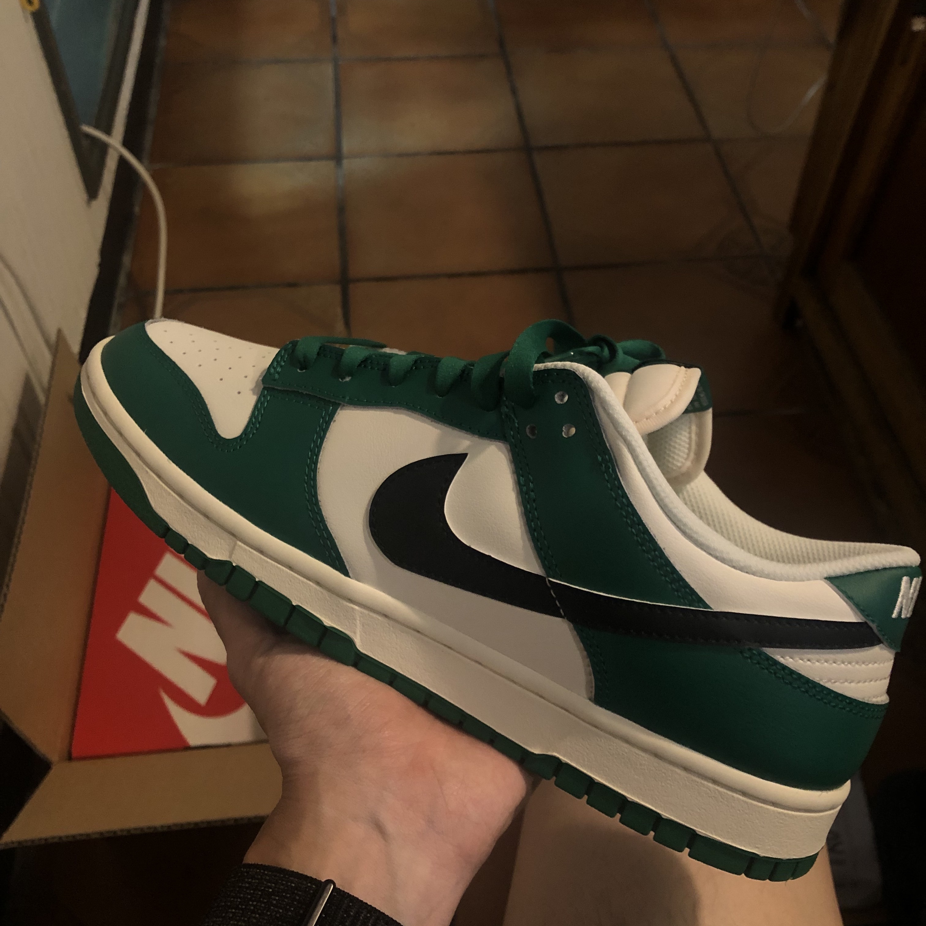 Nike Dunk Low Retro SE Jackpot Malachite 착용 스타일