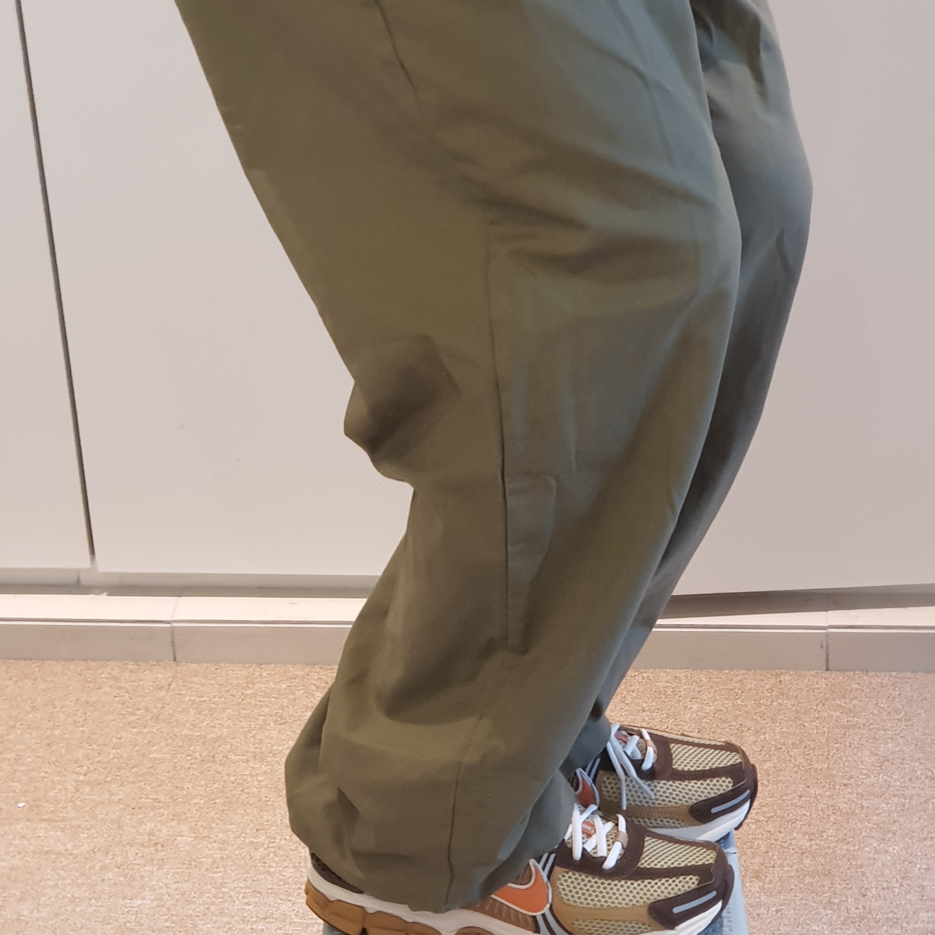 Nike Zoom Vomero 5 Wheat Grass and Cacao Wow 착용 스타일