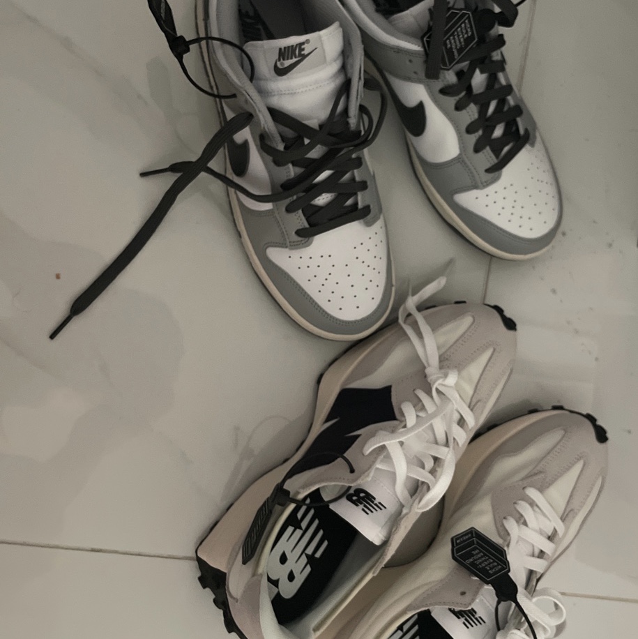 New Balance 327 White Black, (W) Nike Dunk Low Light Smoke Grey 착용 스타일