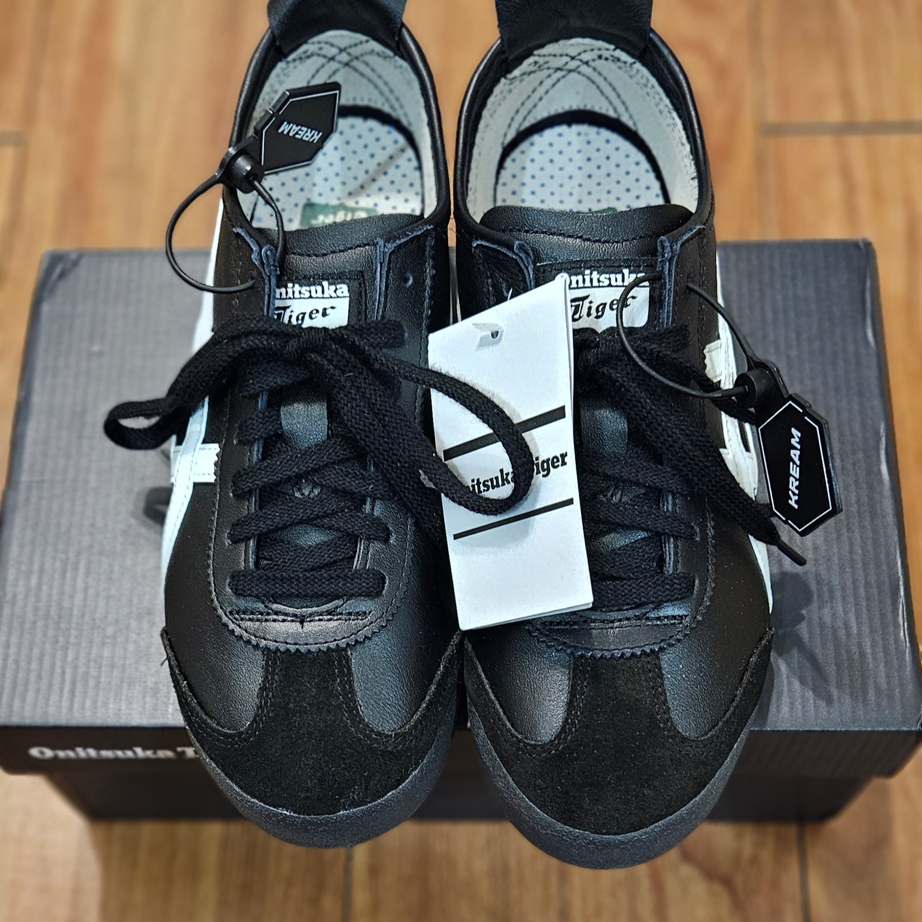Onitsuka Tiger Mexico 66 Black White 착용 스타일