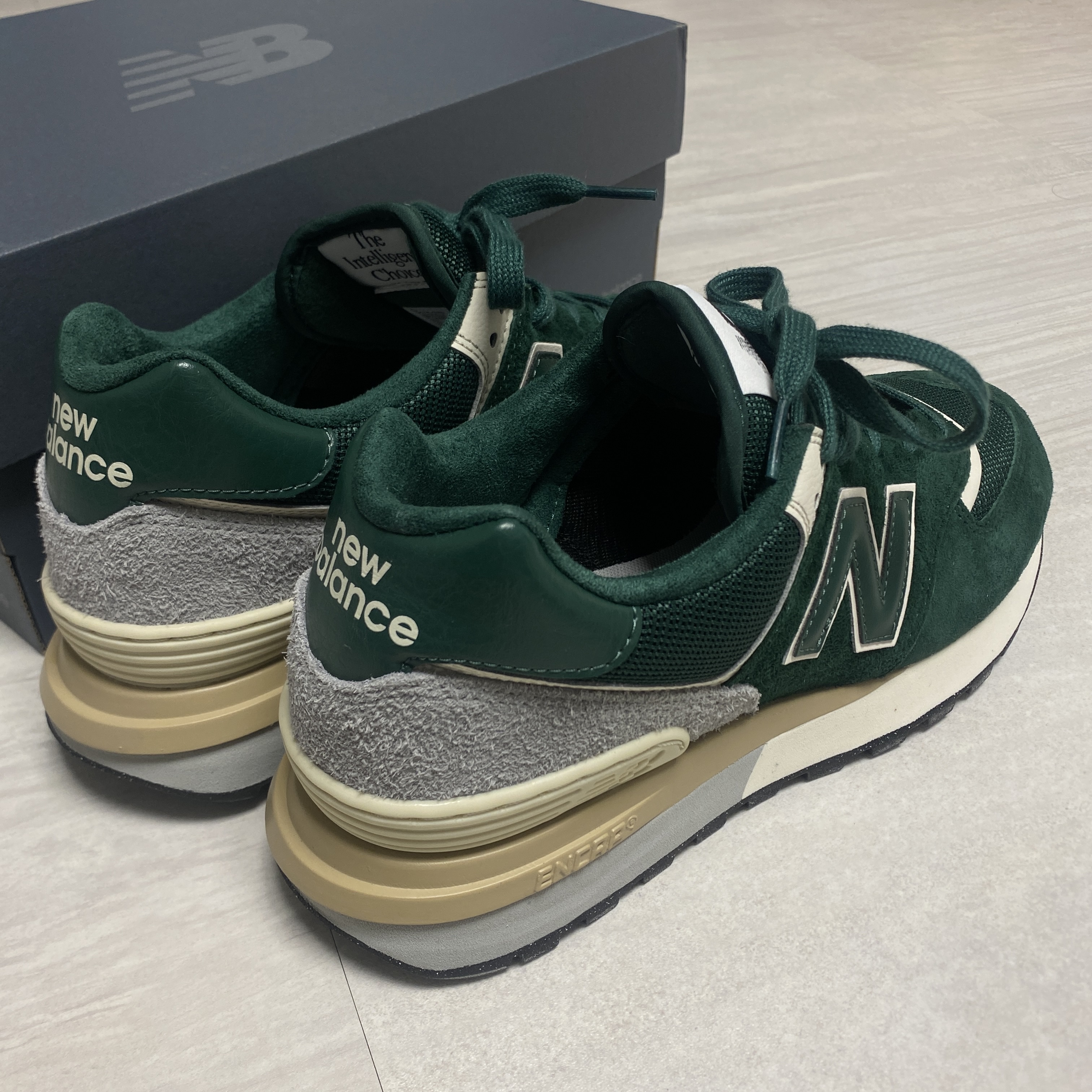 New Balance 574 Legacy Green 착용 스타일 - 2