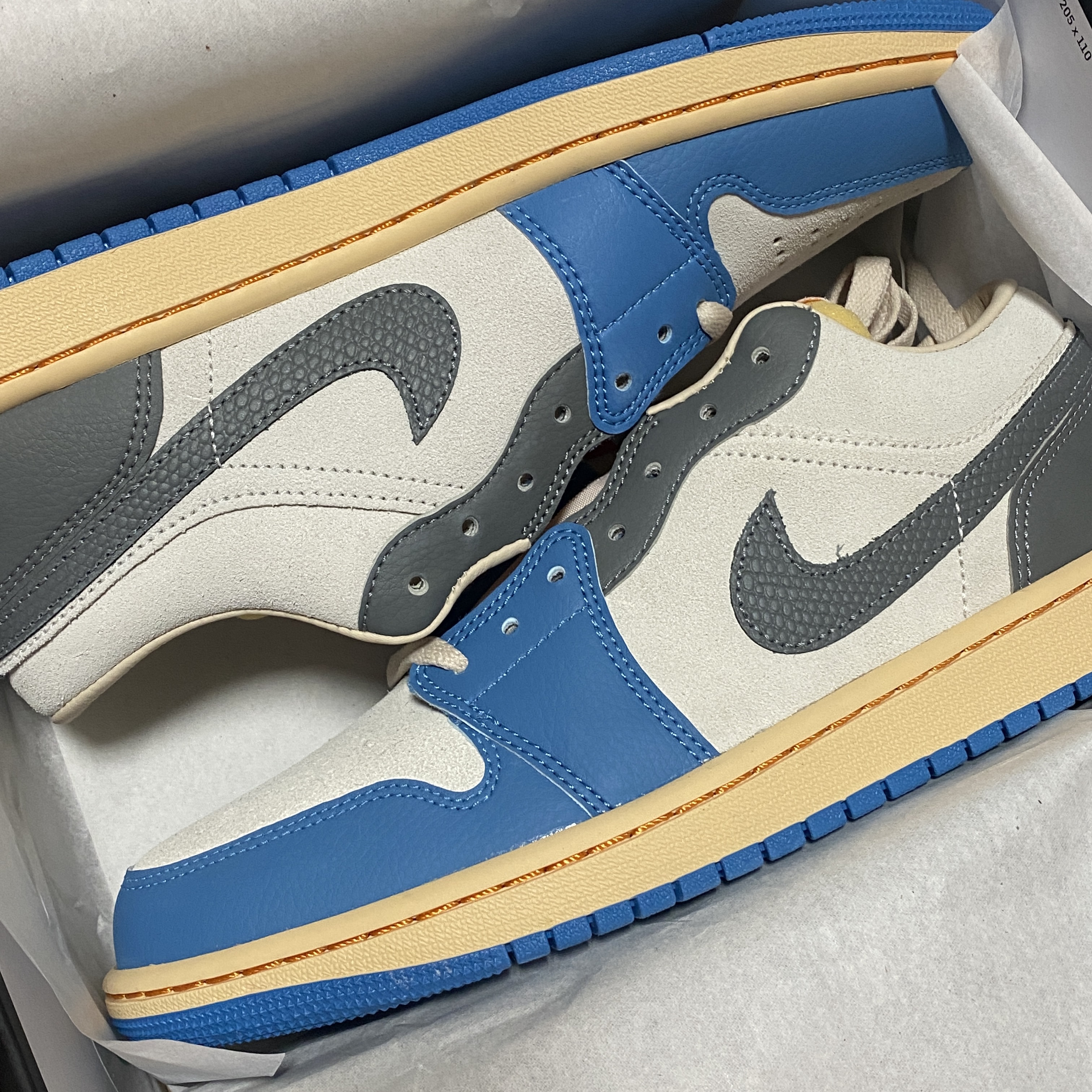 Jordan 1 Low SE Tokyo 96 착용 스타일