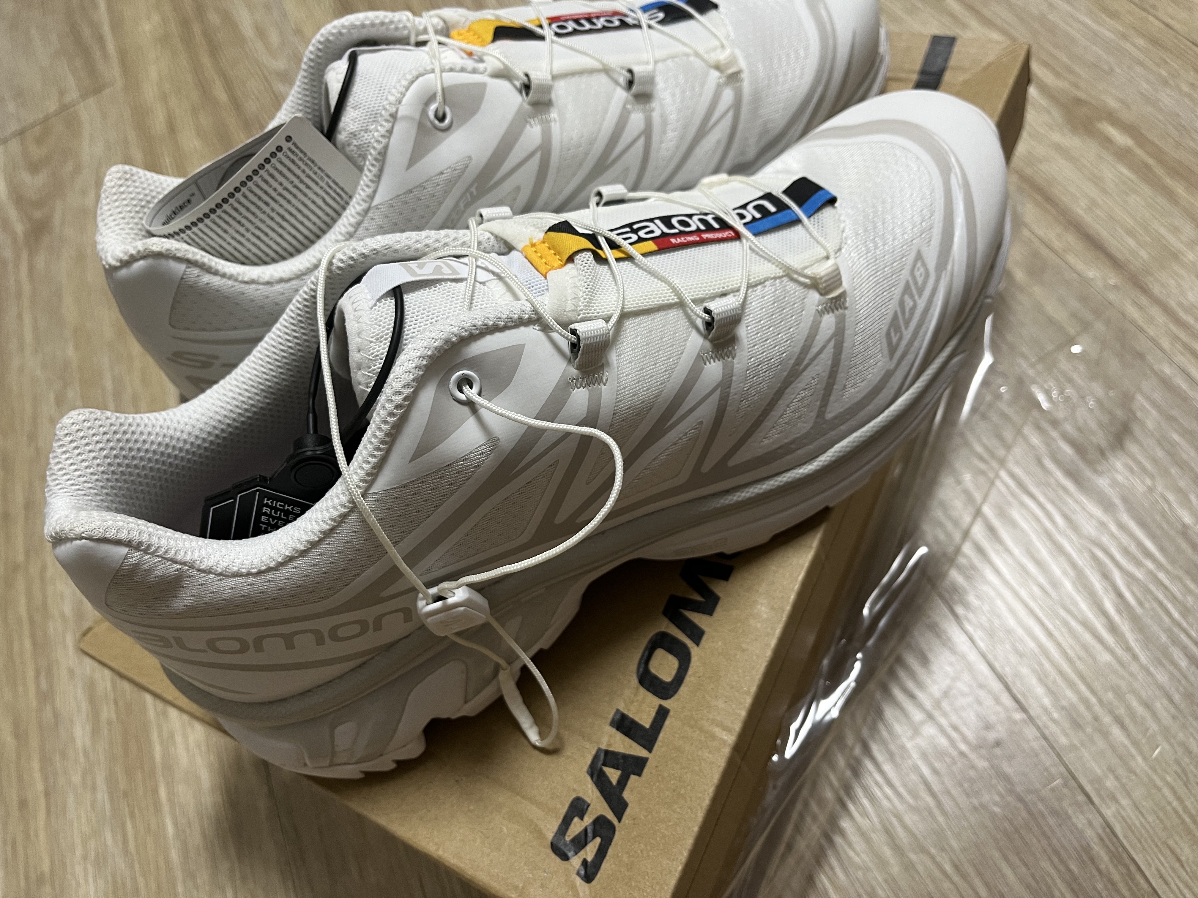 Salomon XT-6 ADV White 착용 스타일