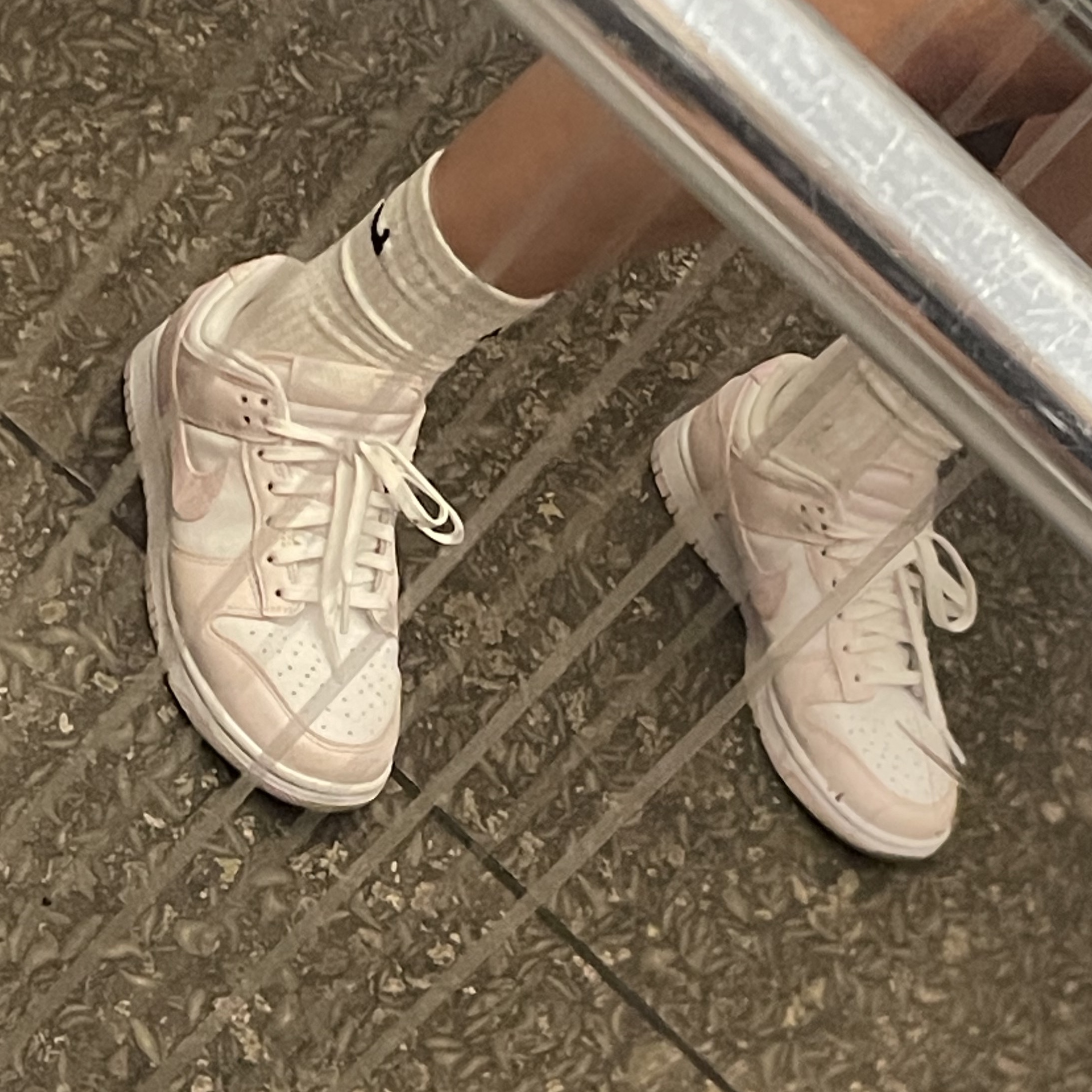 (W) Nike Dunk Low Pearl Pink 착용 스타일 - 2