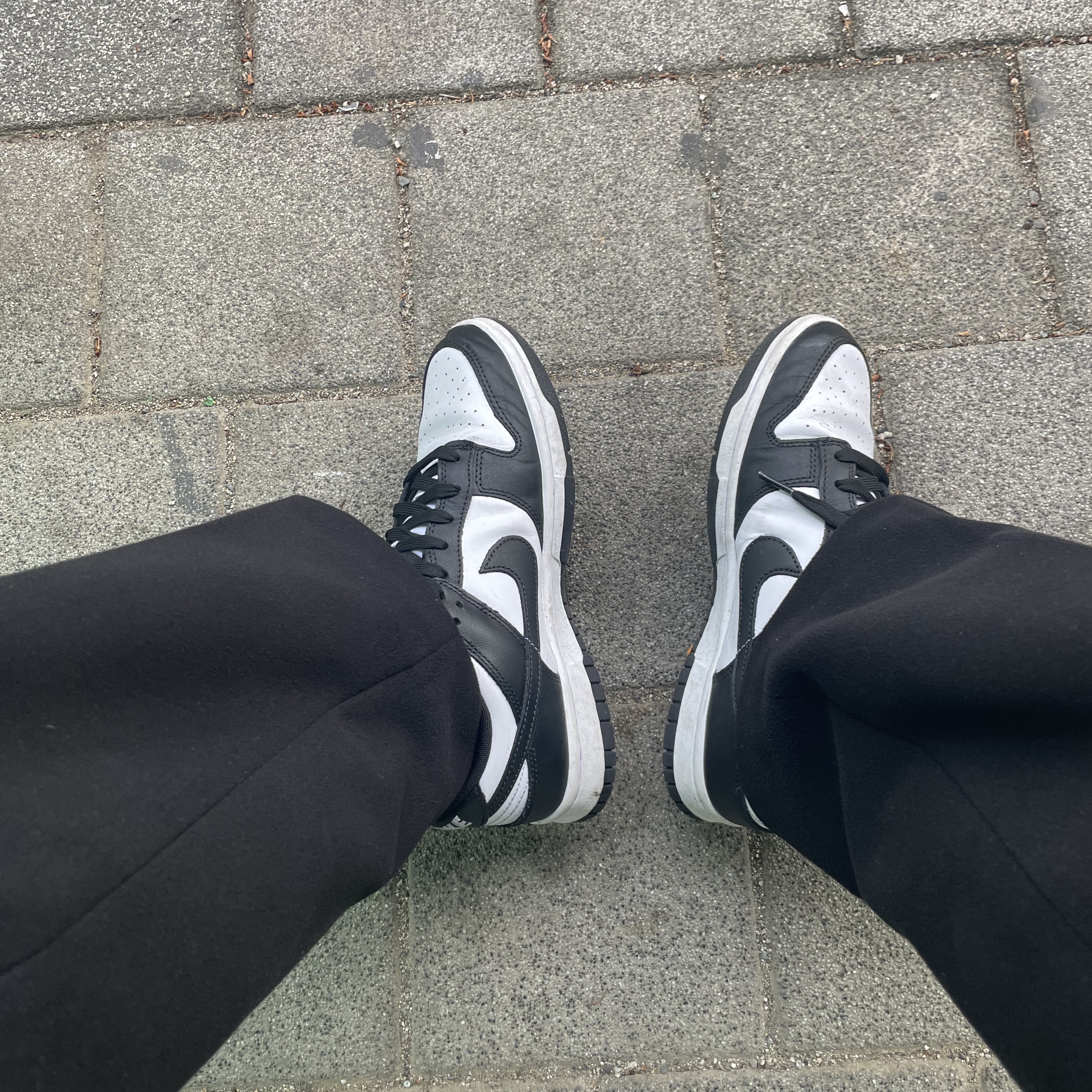 Nike Dunk Low Retro Black 착용 스타일
