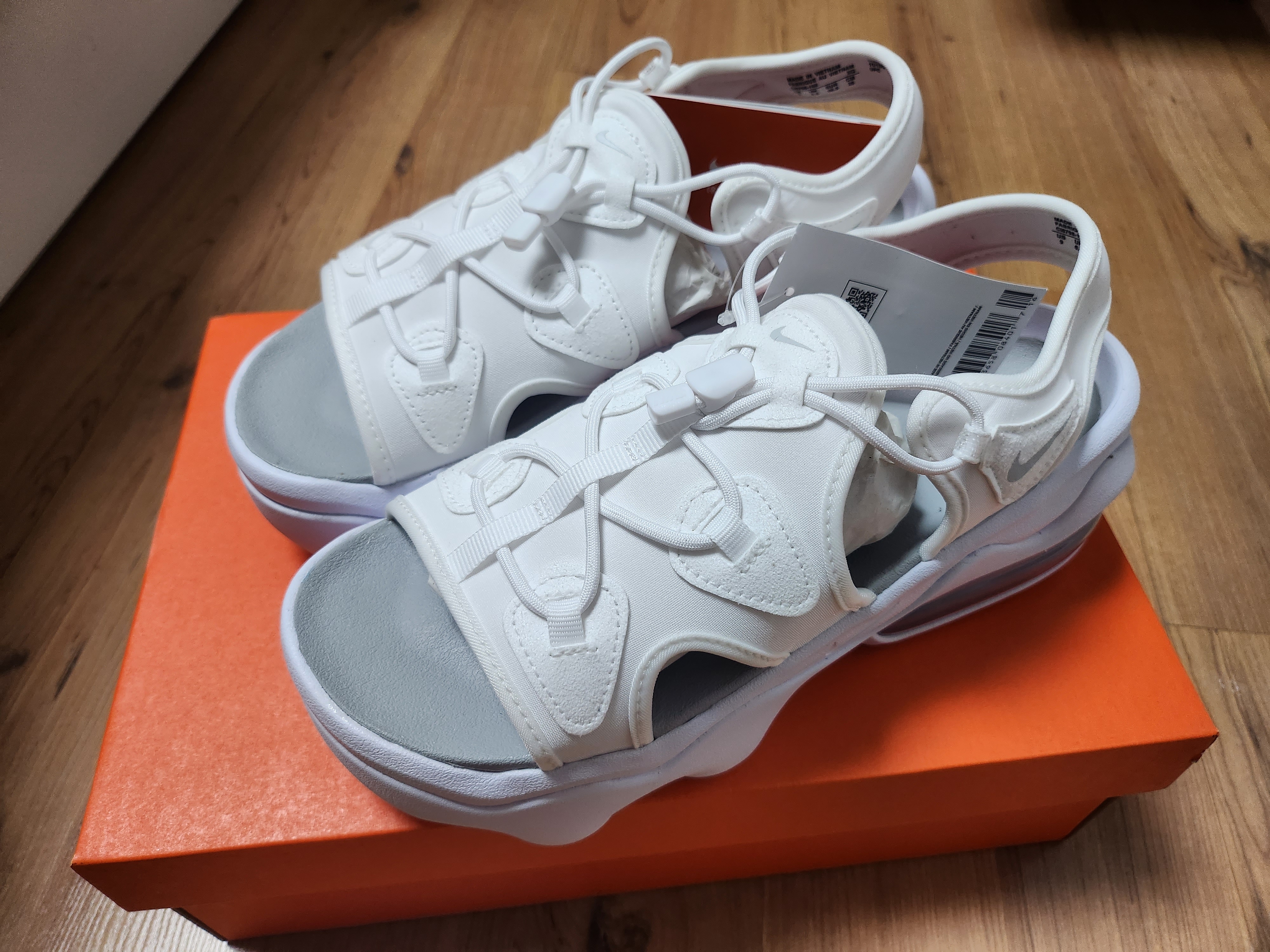 (W) Nike Air Max Koko Sandal White 착용 스타일 - 1