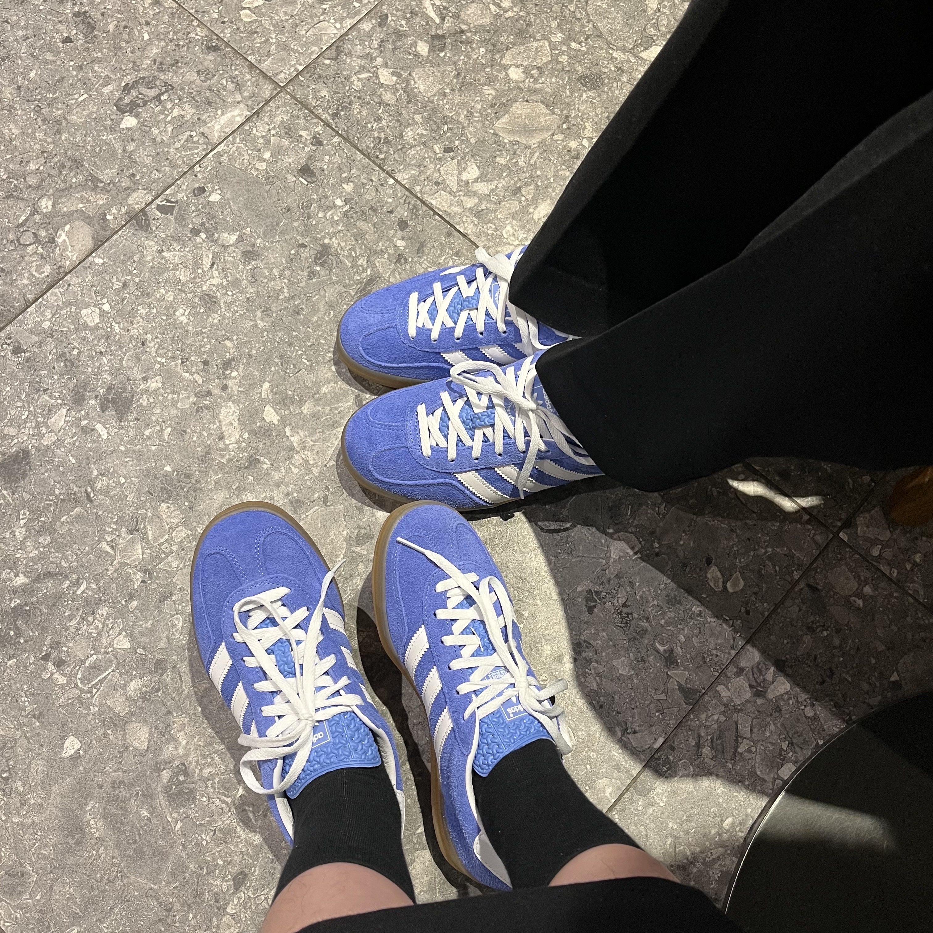 (W) Adidas Gazelle Indoor Blue Fusion Cloud White 착용 스타일