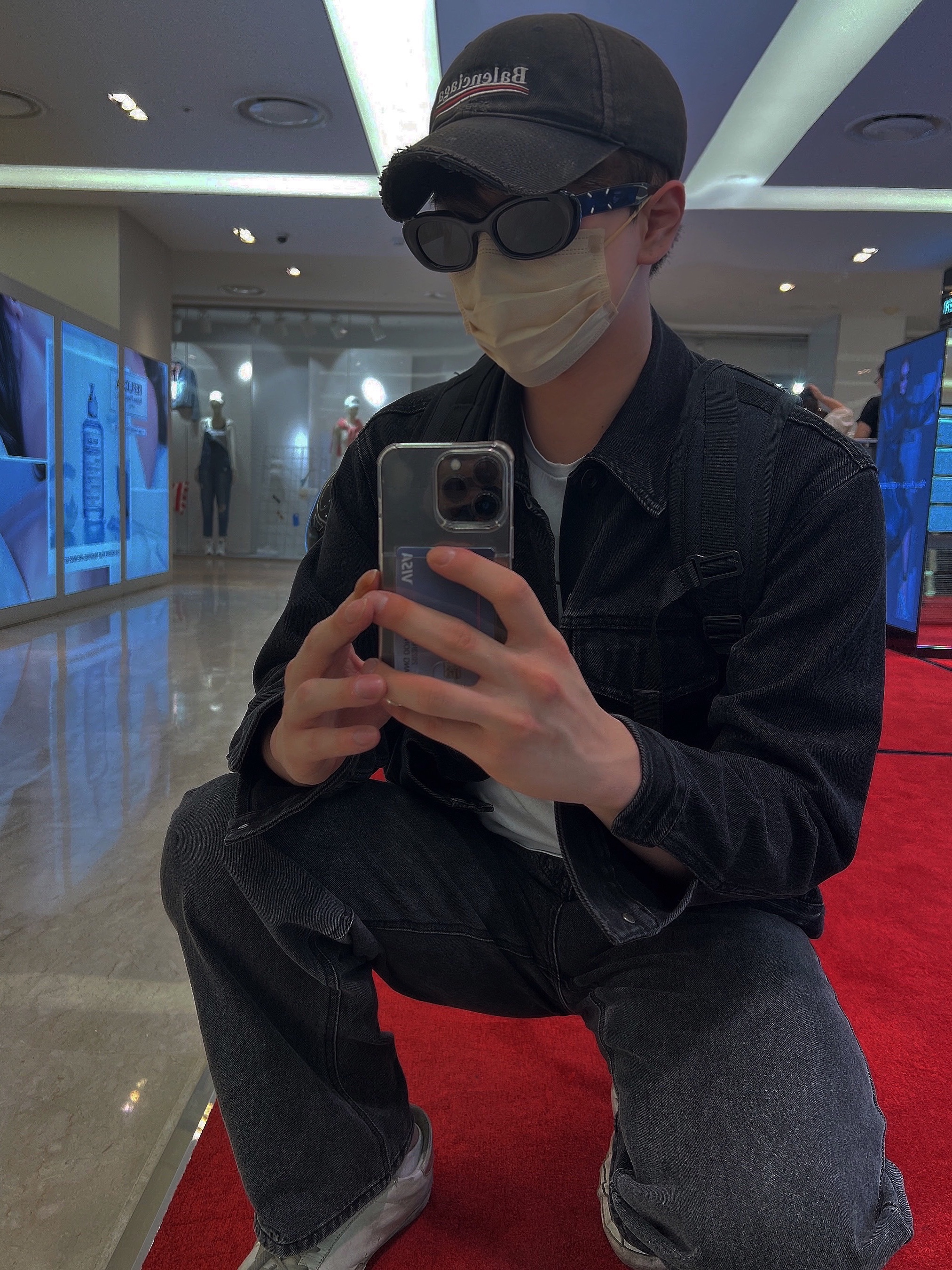 Gentle Monster x Maison Margiela MM005 Black Black, Balenciaga Political Campaign Destroyed Cap Black 착용 스타일