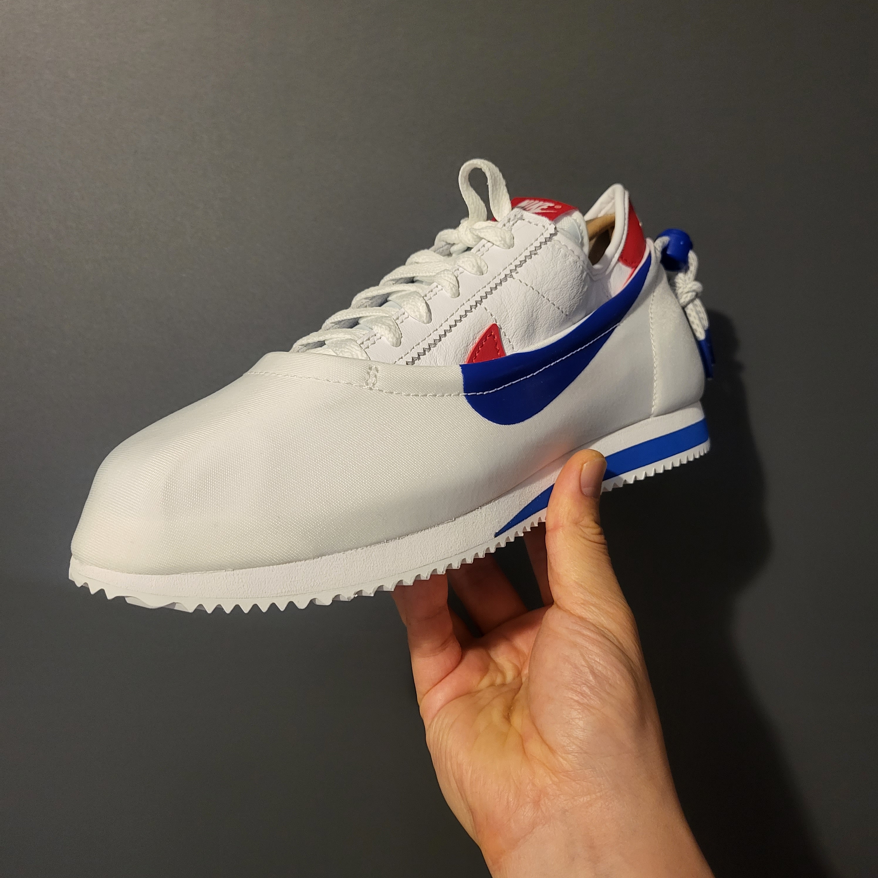 Nike x Clot Cortez SP White and Game Royal 착용 스타일 - 1