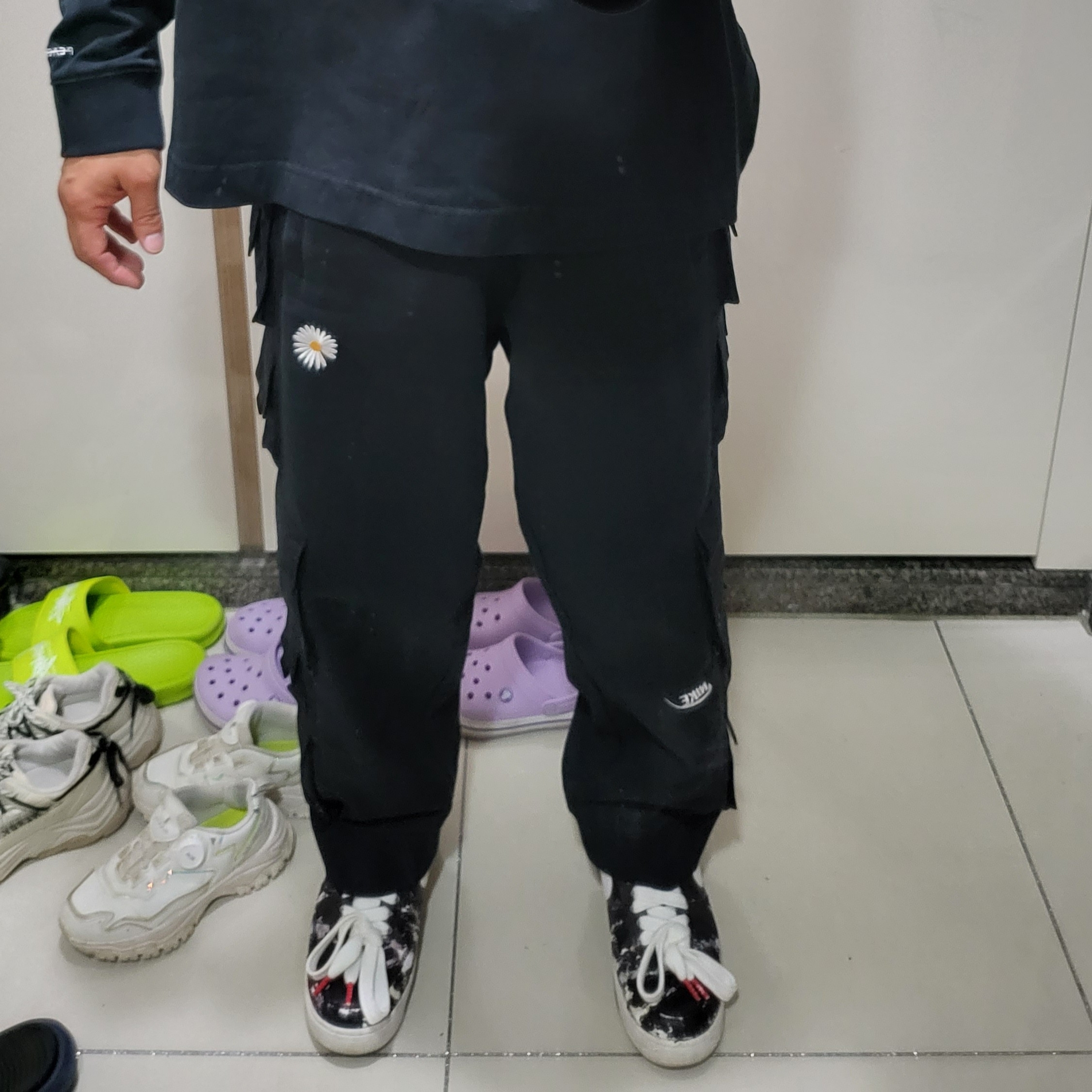 Nike x Peaceminusone Wide Pants Black (DR0096-010), Nike x Peaceminusone Air Force 1 Low Para-Noise 착용 스타일