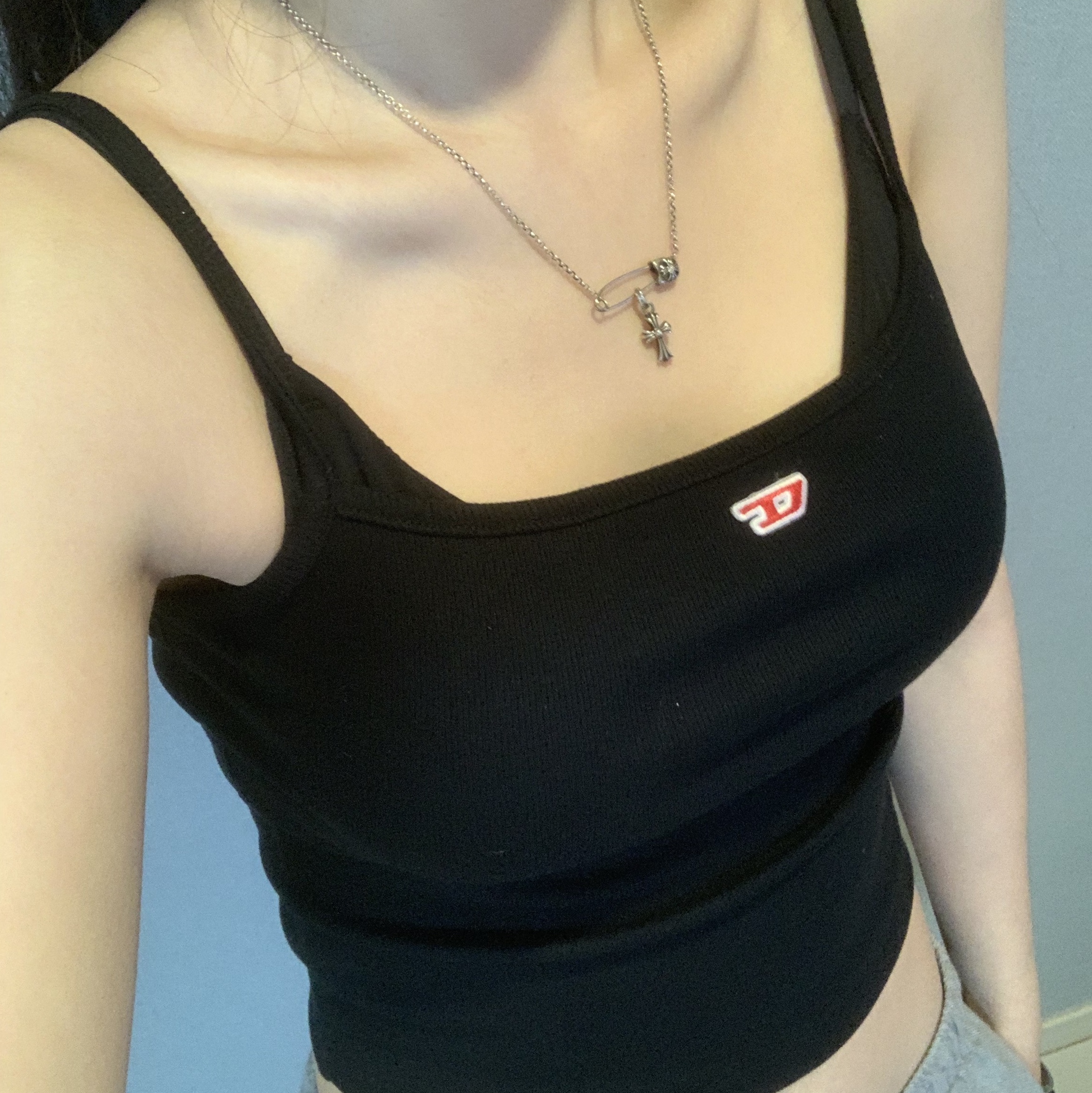 (W) Diesel T-Hop-D Responsible Cropped Tank Top Black 착용 스타일 - 2