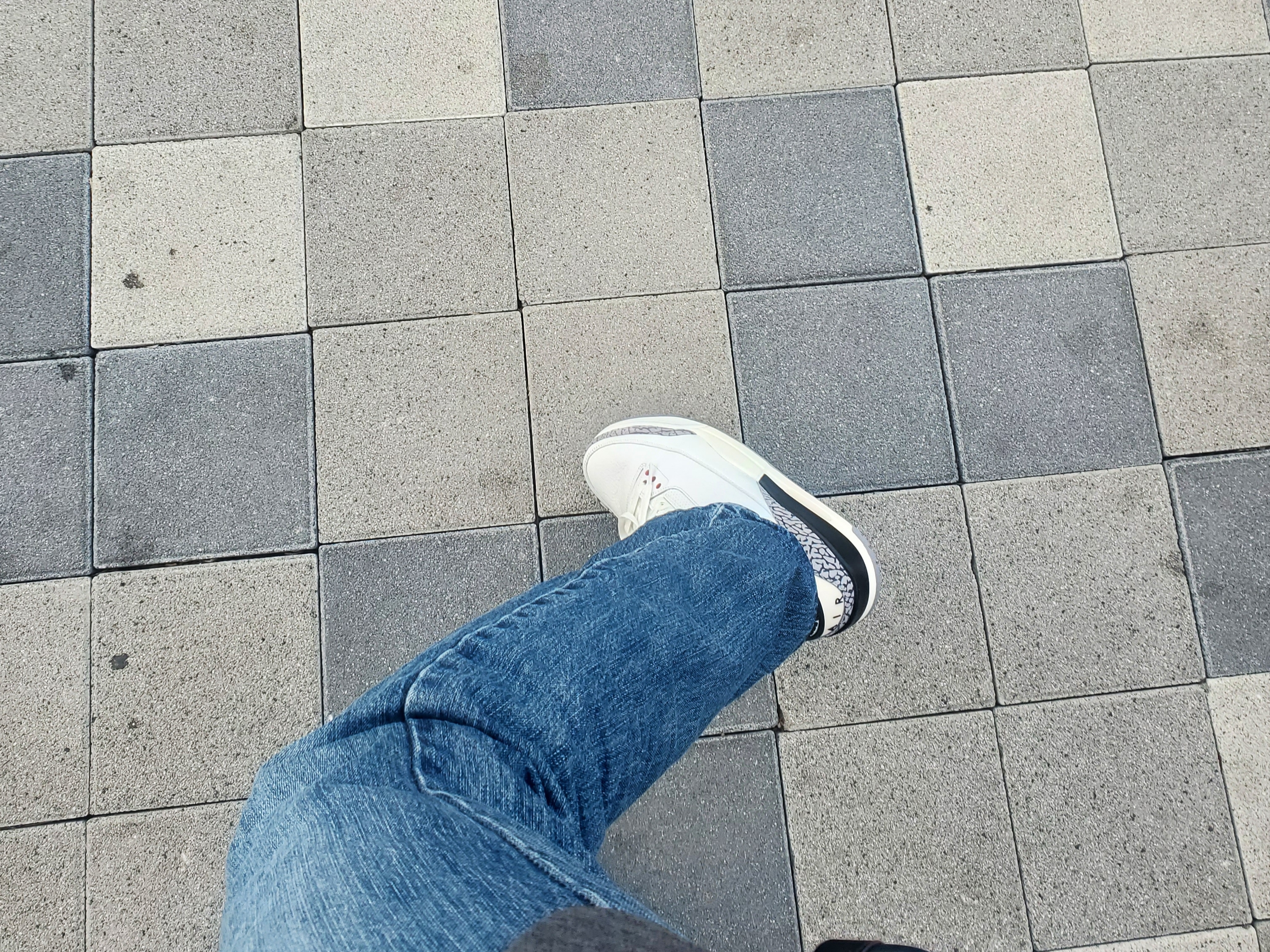 Jordan 3 Retro White Cement Reimagined 착용 스타일