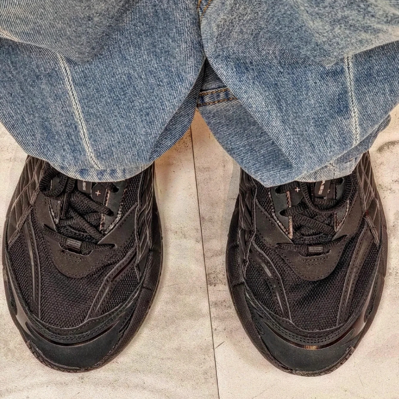 Puma Velophasis PRM Black Silver 착용 스타일 - 2