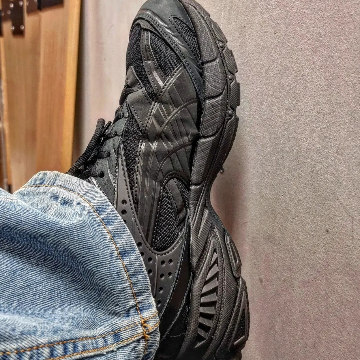 Puma Velophasis PRM Black Silver 착용 스타일 - 1