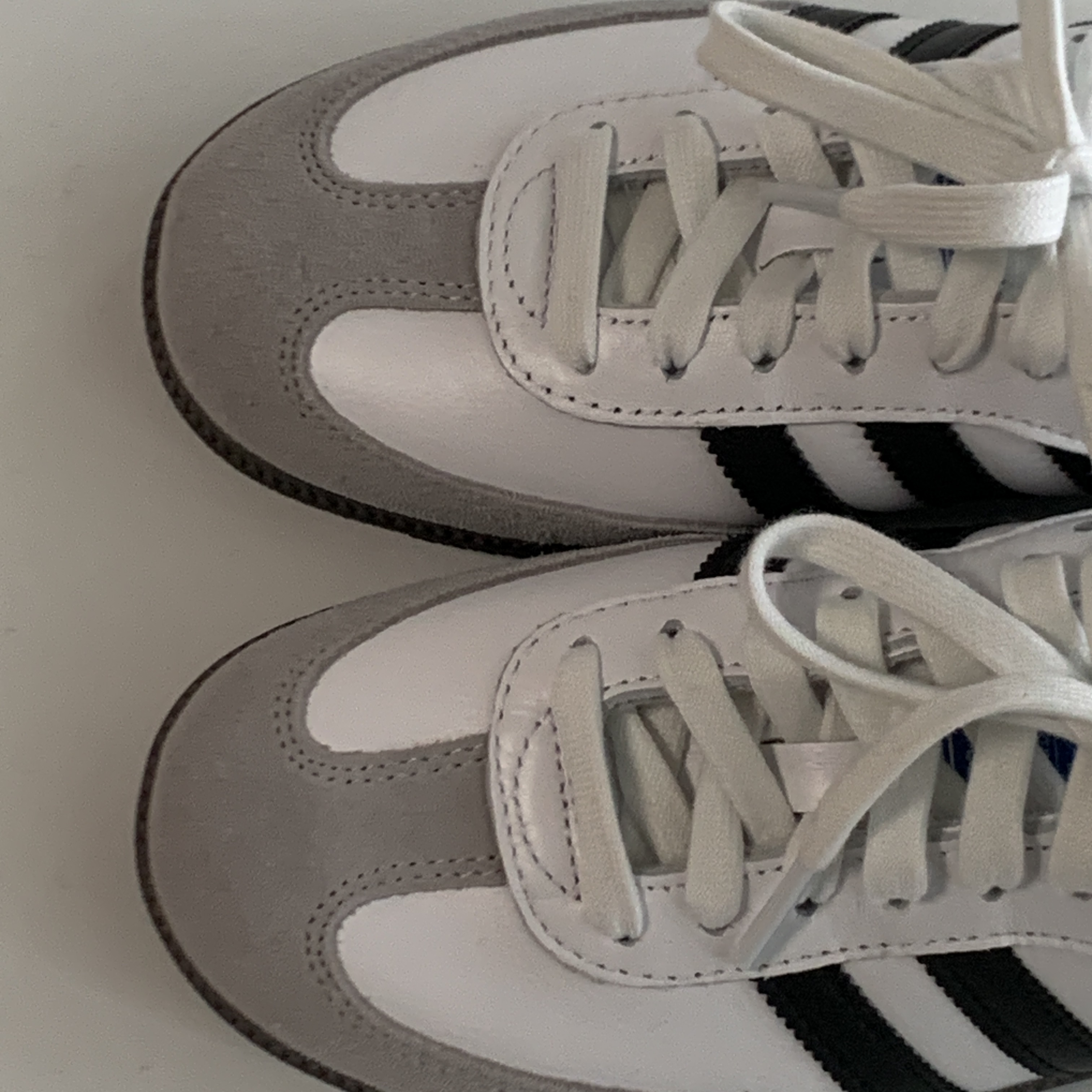 Adidas Samba OG Cloud White 착용 스타일 - 2