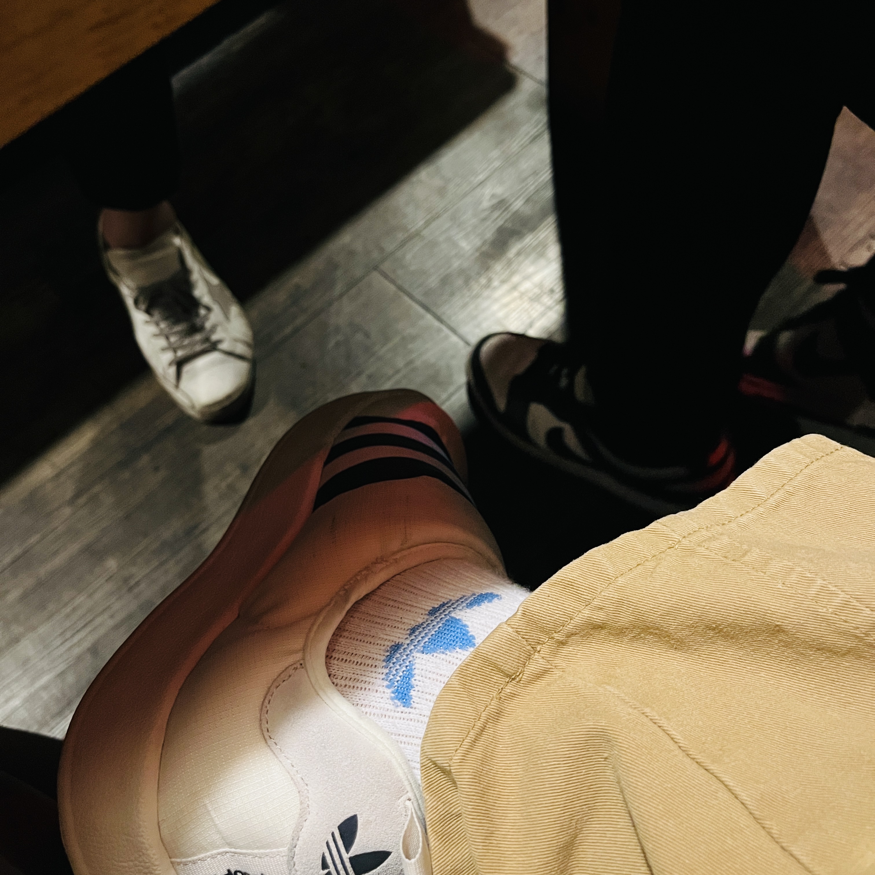 Adidas Puffylette Off White, Nike Dunk Low Retro Black 착용 스타일