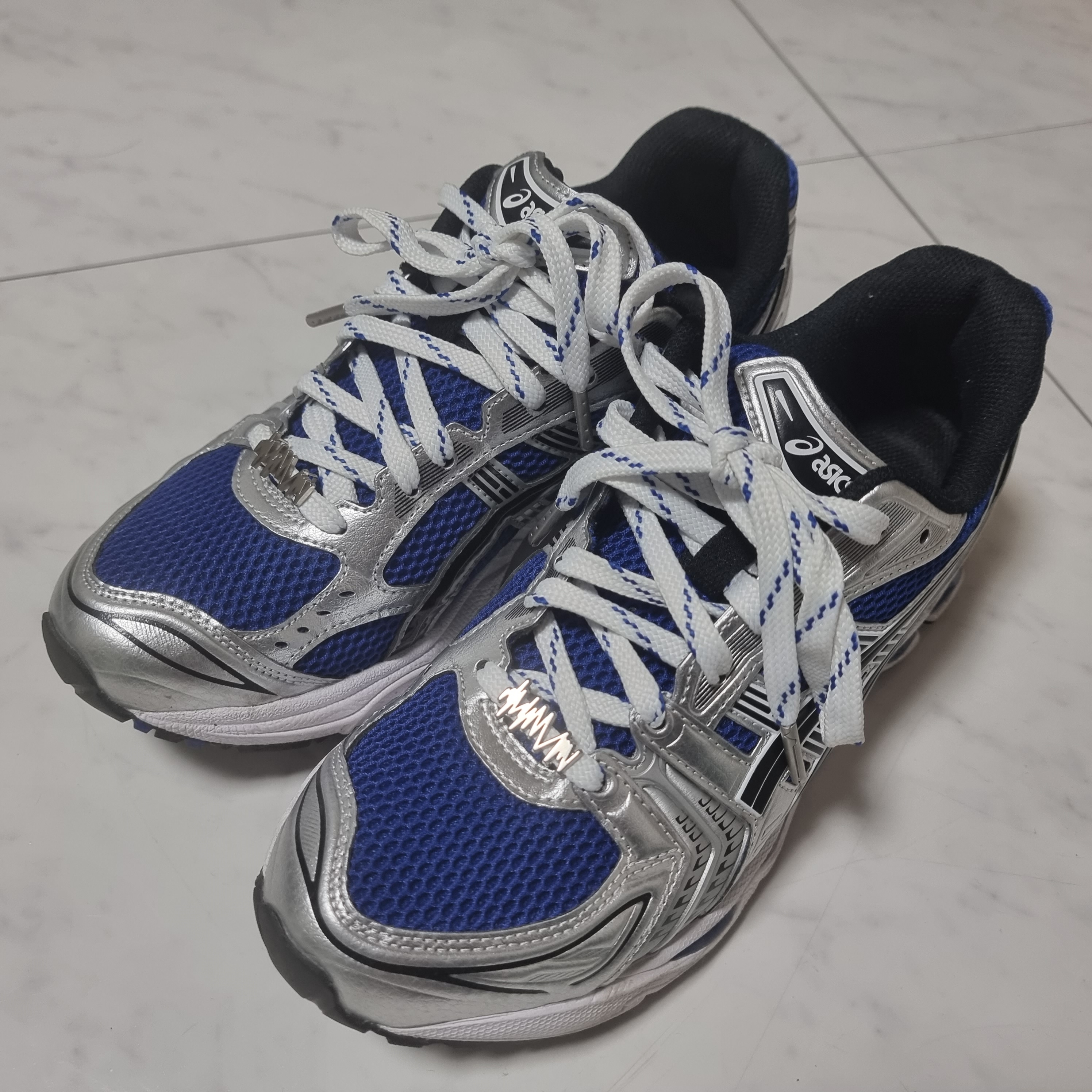 Asics Gel-Kayano 14 Monaco Blue Black 착용 스타일