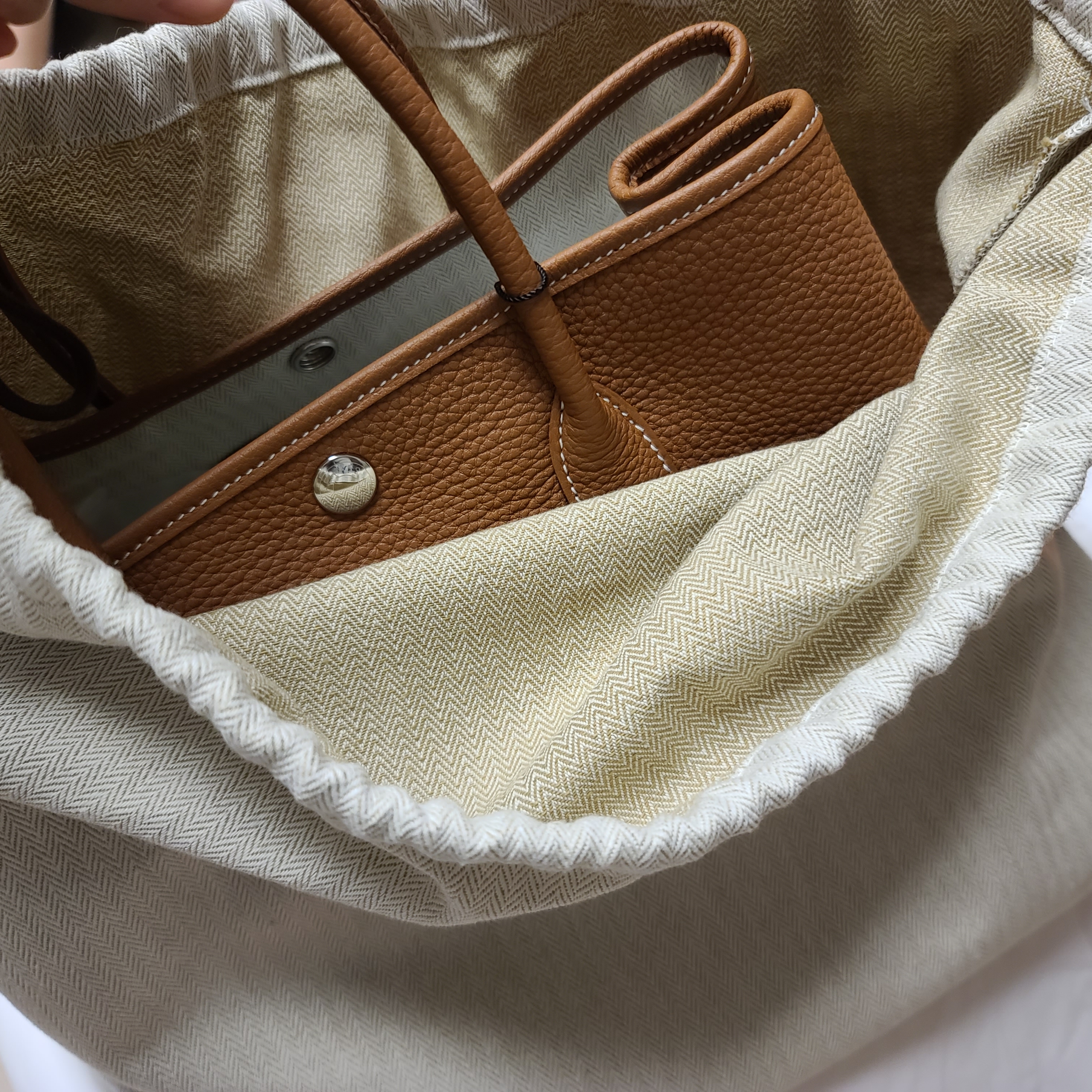 Hermes Garden Party 30 Bag Negonda & Palladium Gold 착용 스타일 - 2