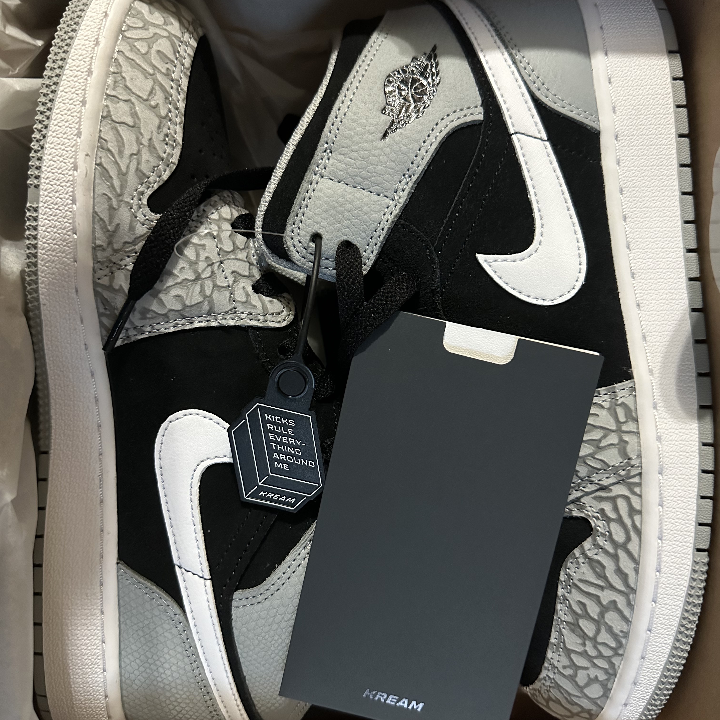 (GS) Jordan 1 Mid SE Black Light Smoke Grey 착용 스타일