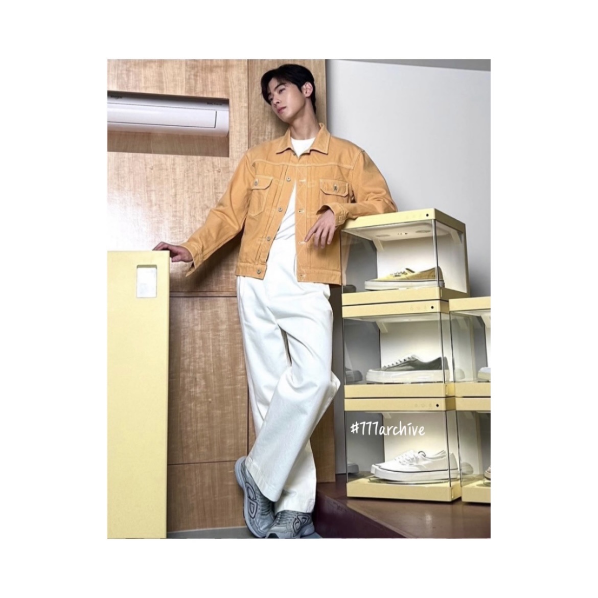 Dior B30 Sneakers Mesh Technical Fabric Grey 착용 스타일 - 4