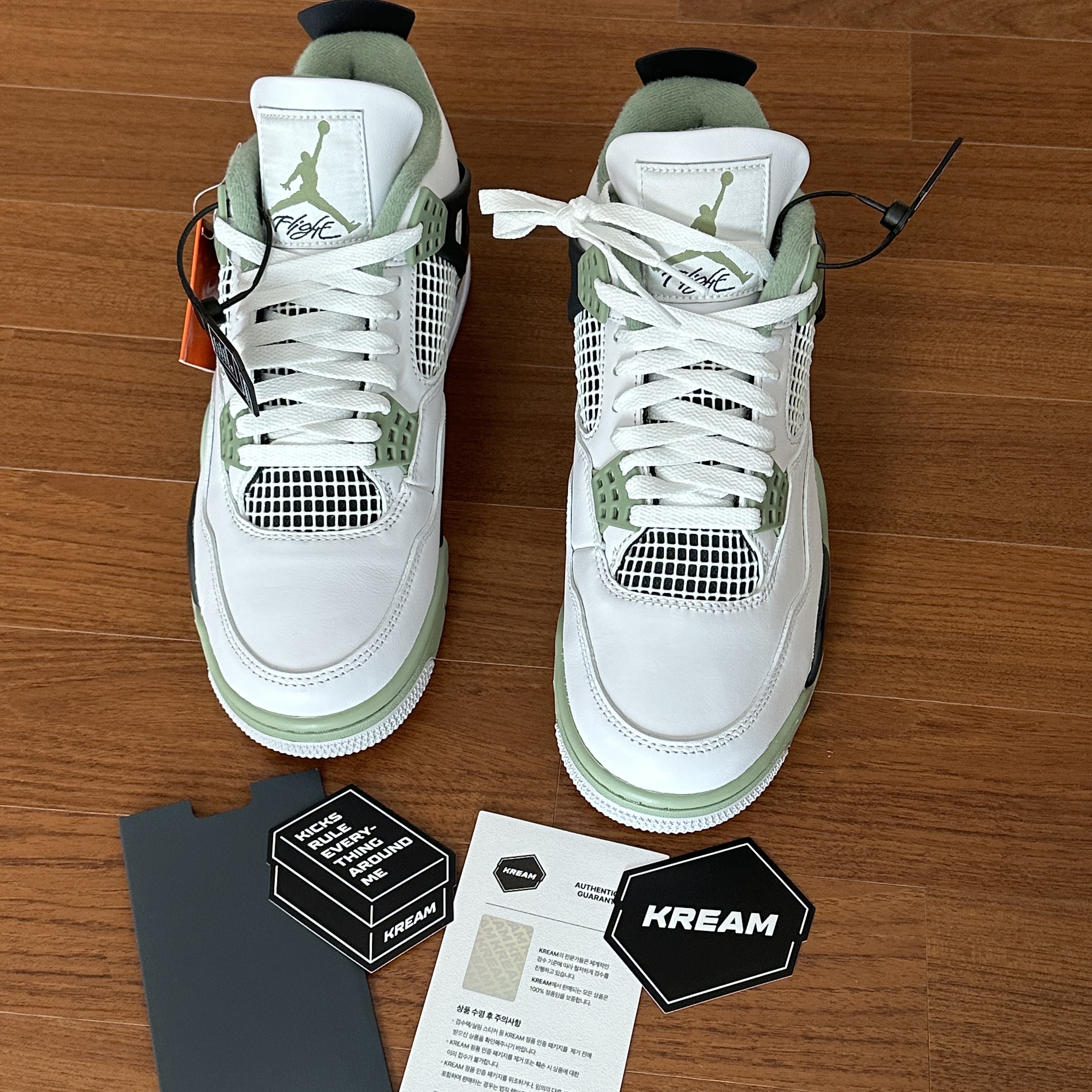 (W) Jordan 4 Retro Oil Green 착용 스타일 - 2
