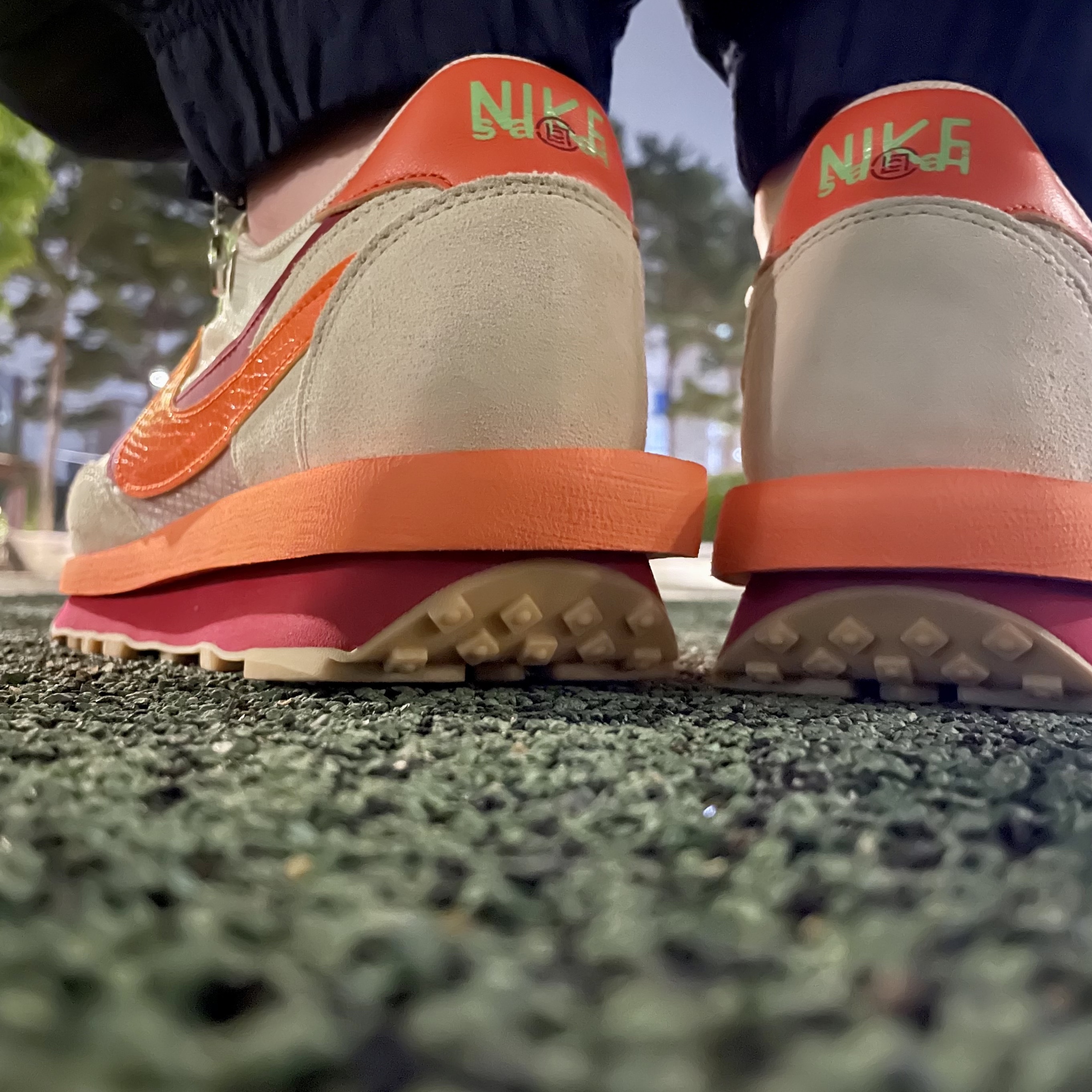 Nike x Sacai x Clot LDWaffle Orange Blaze 착용 스타일 - 2