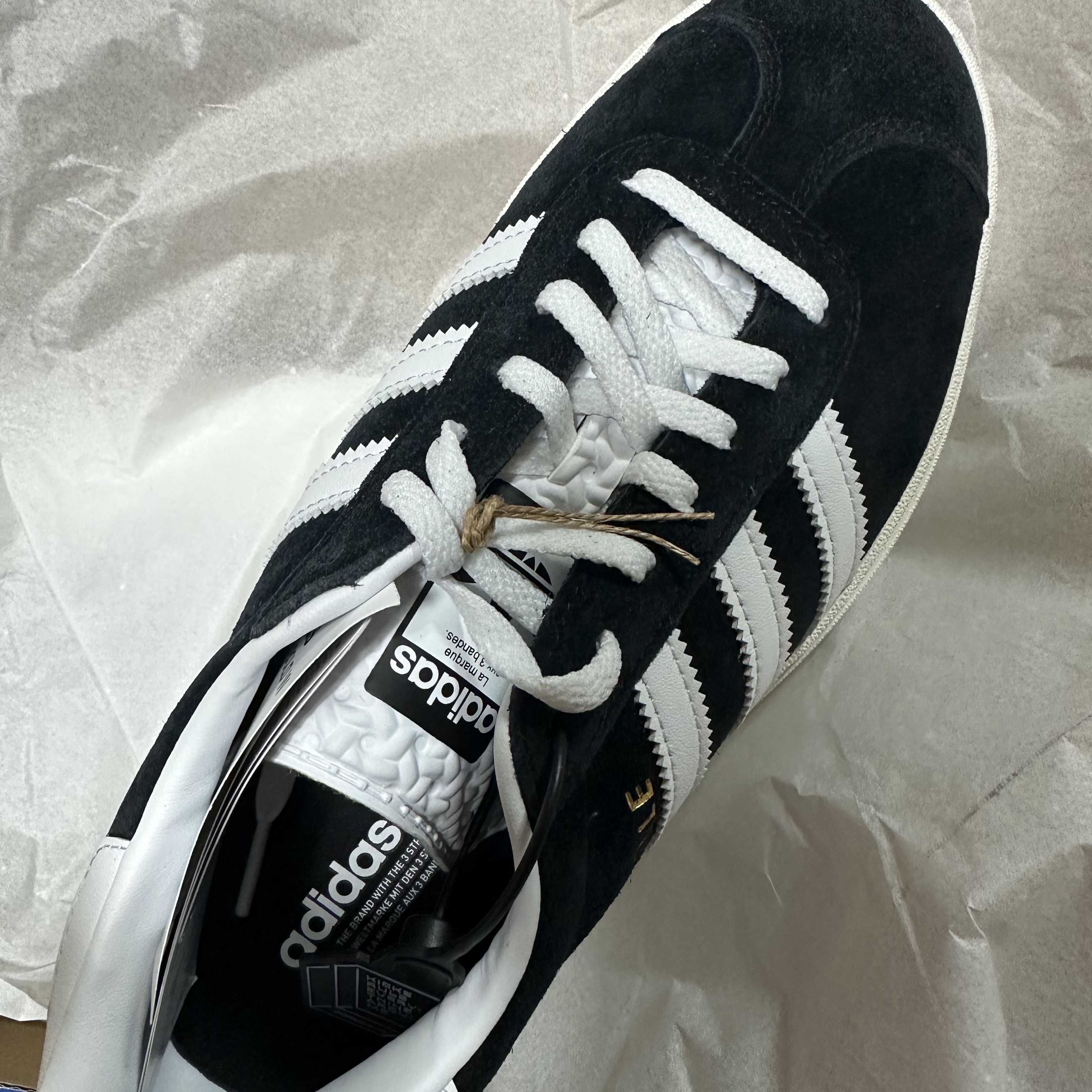 (W) Adidas Gazelle Bold Core Black Cloud White 착용 스타일