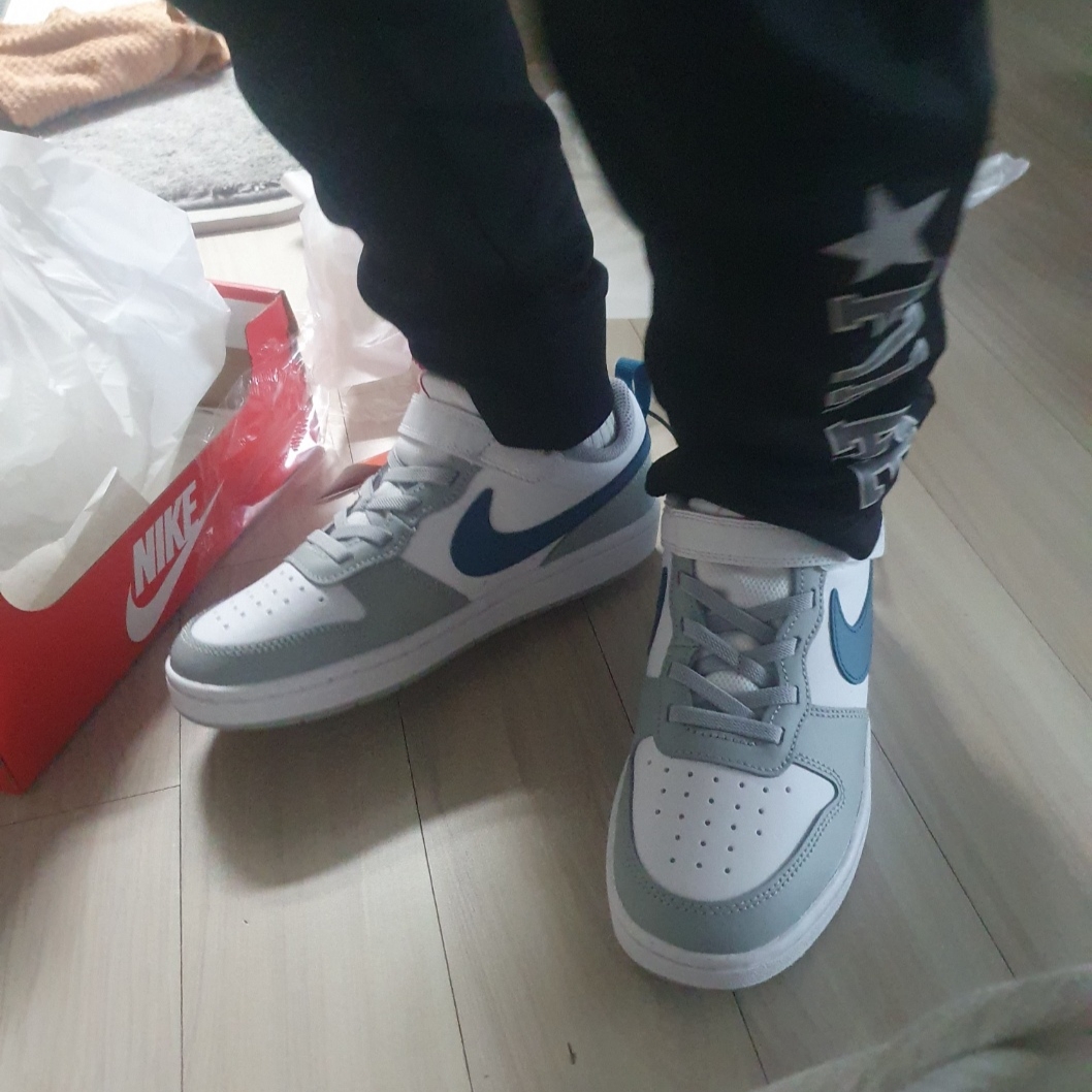 (PS) Nike Court Borough Low 2 Light Smoke Grey 착용 스타일 - 2