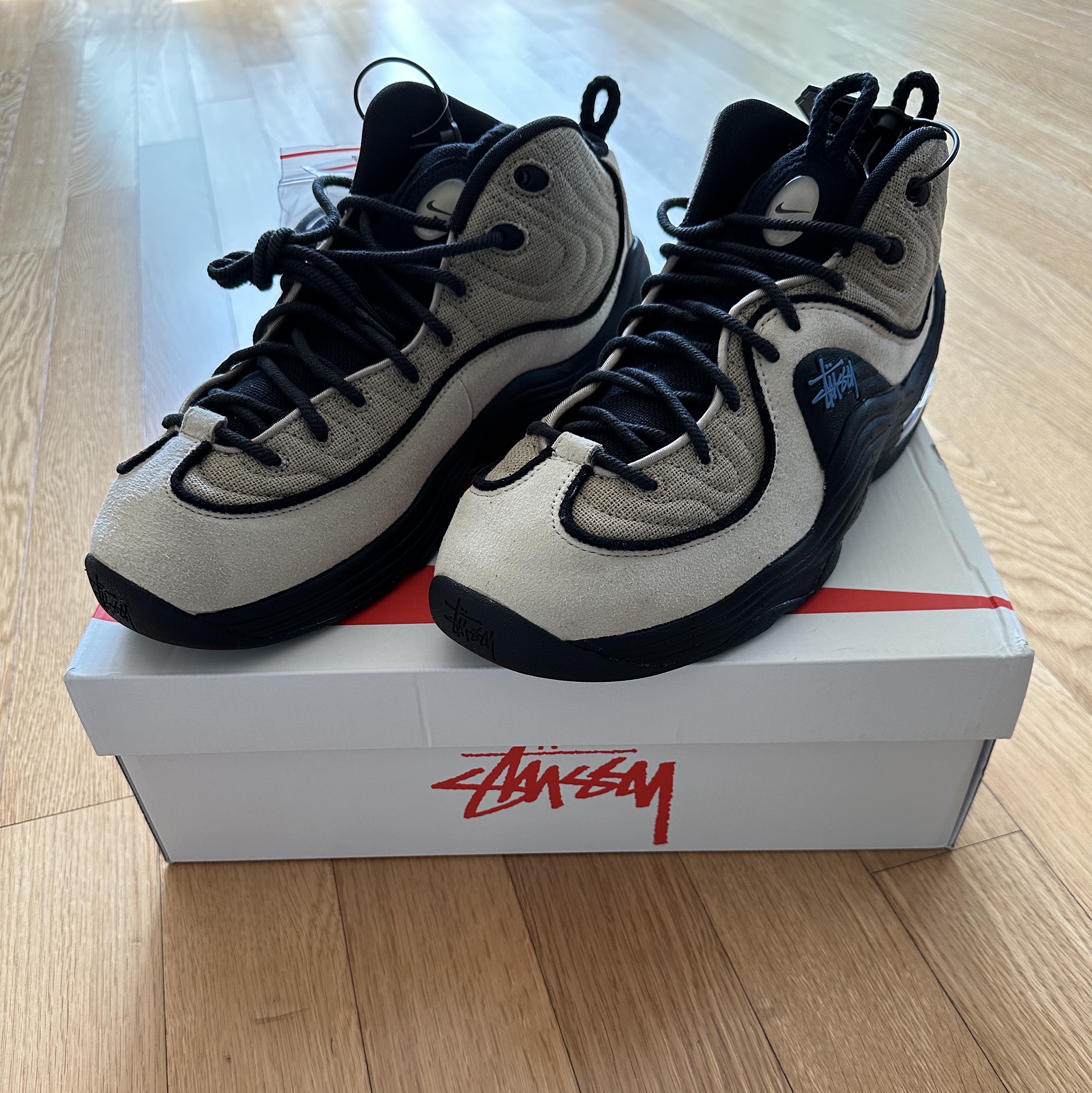 Nike x Stussy Air Penny II Rattan and Limestone 착용 스타일 - 2