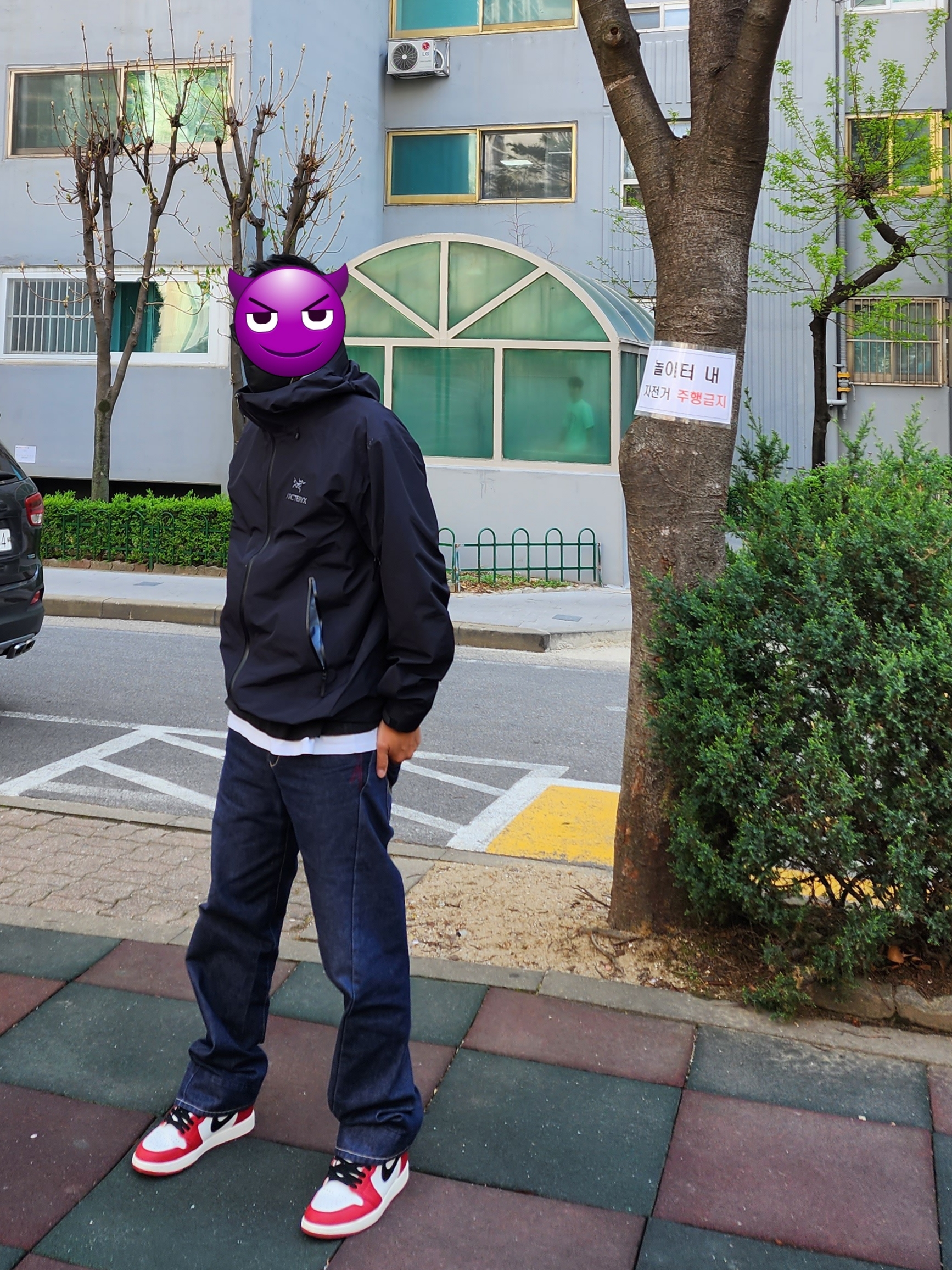 Arc'teryx Beta LT Jacket Black, Jordan 1 Retro High OG Chicago 2022 착용 스타일 - 2