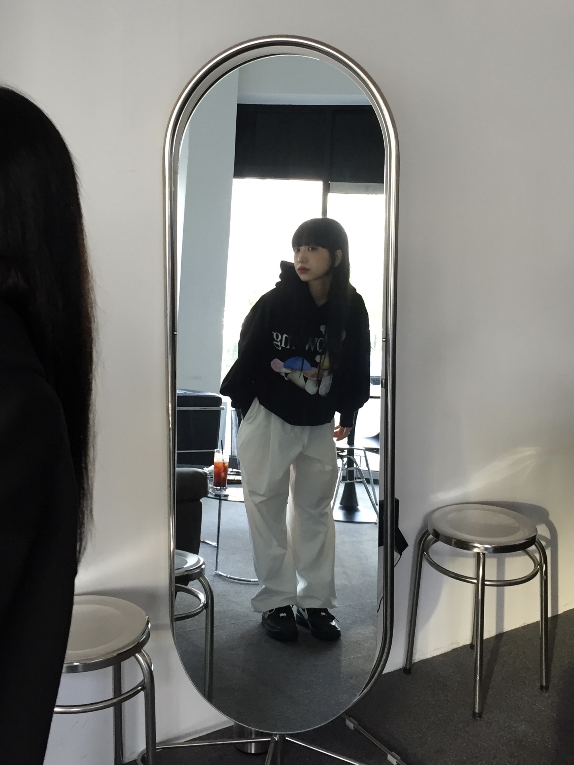 Nike x Ambush Air Force 1 Low SP Black, CDG Backpack Black 착용 스타일 - 3