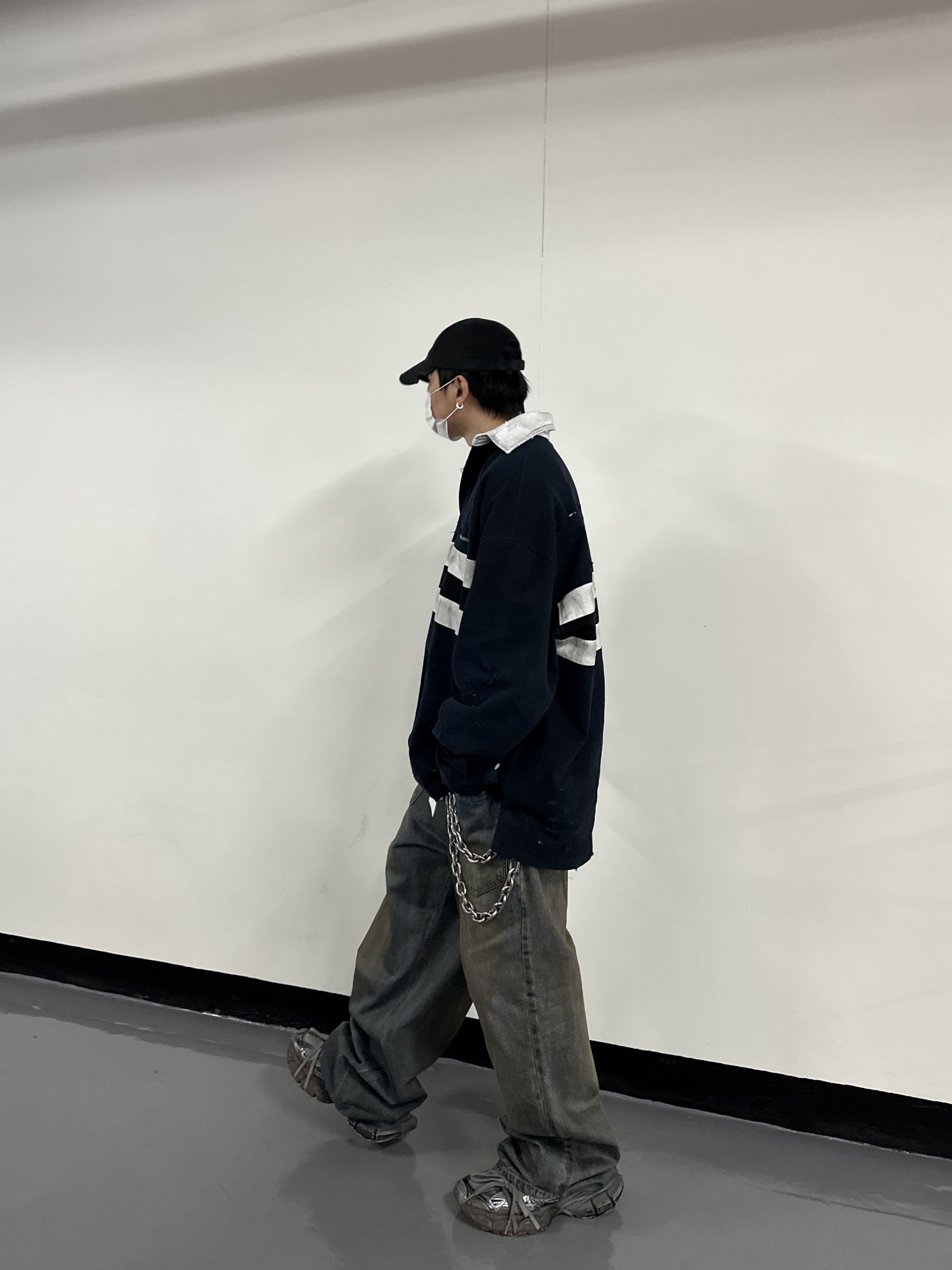 Project G/R Bullied Polo Shirts Navy, Project G/R Coated Backward Denim Pants Blue 착용 스타일 - 3