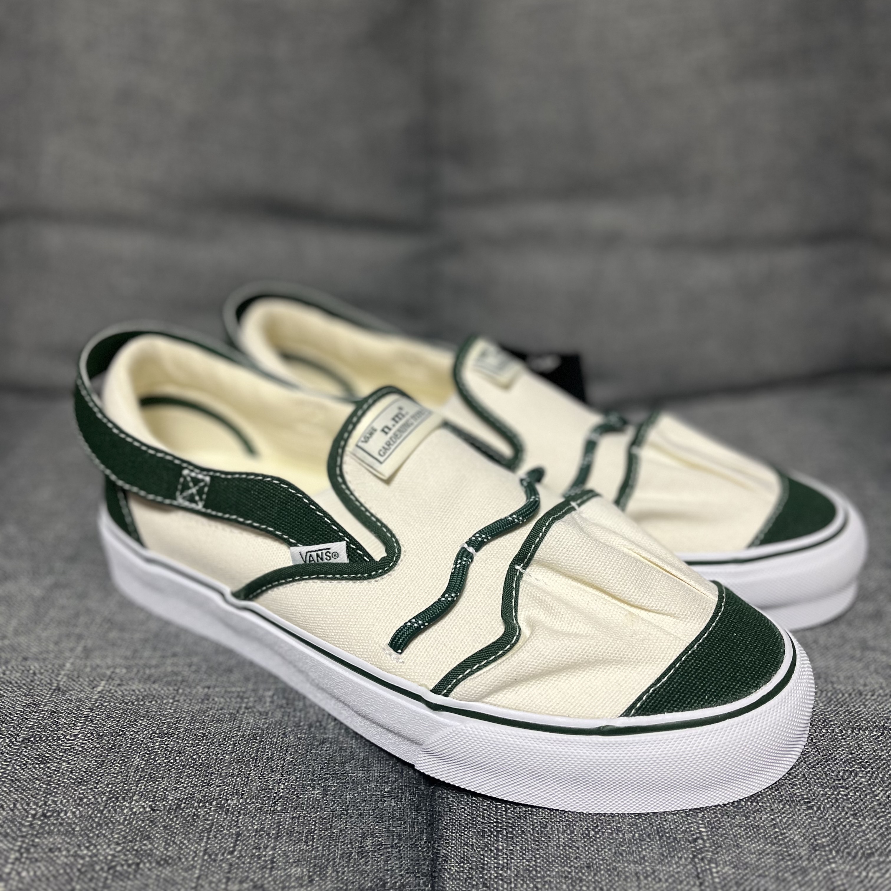Vans Vault x Nicole McLaughlin Slip-On VR3 LX White Green 착용 스타일