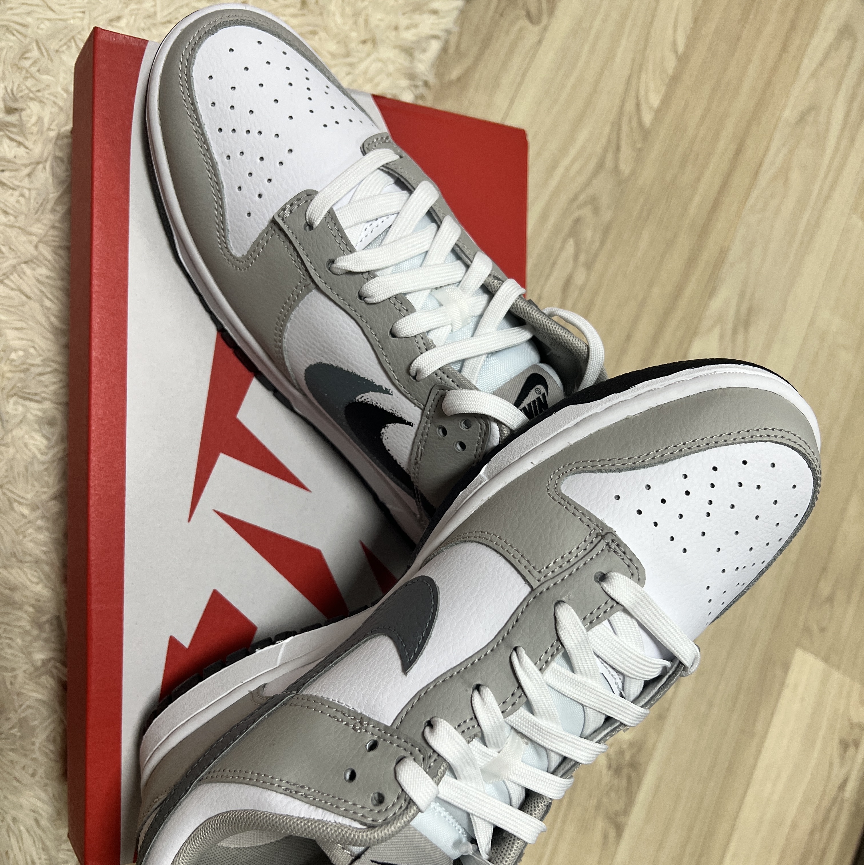 Nike Dunk Low Cool Grey White 착용 스타일