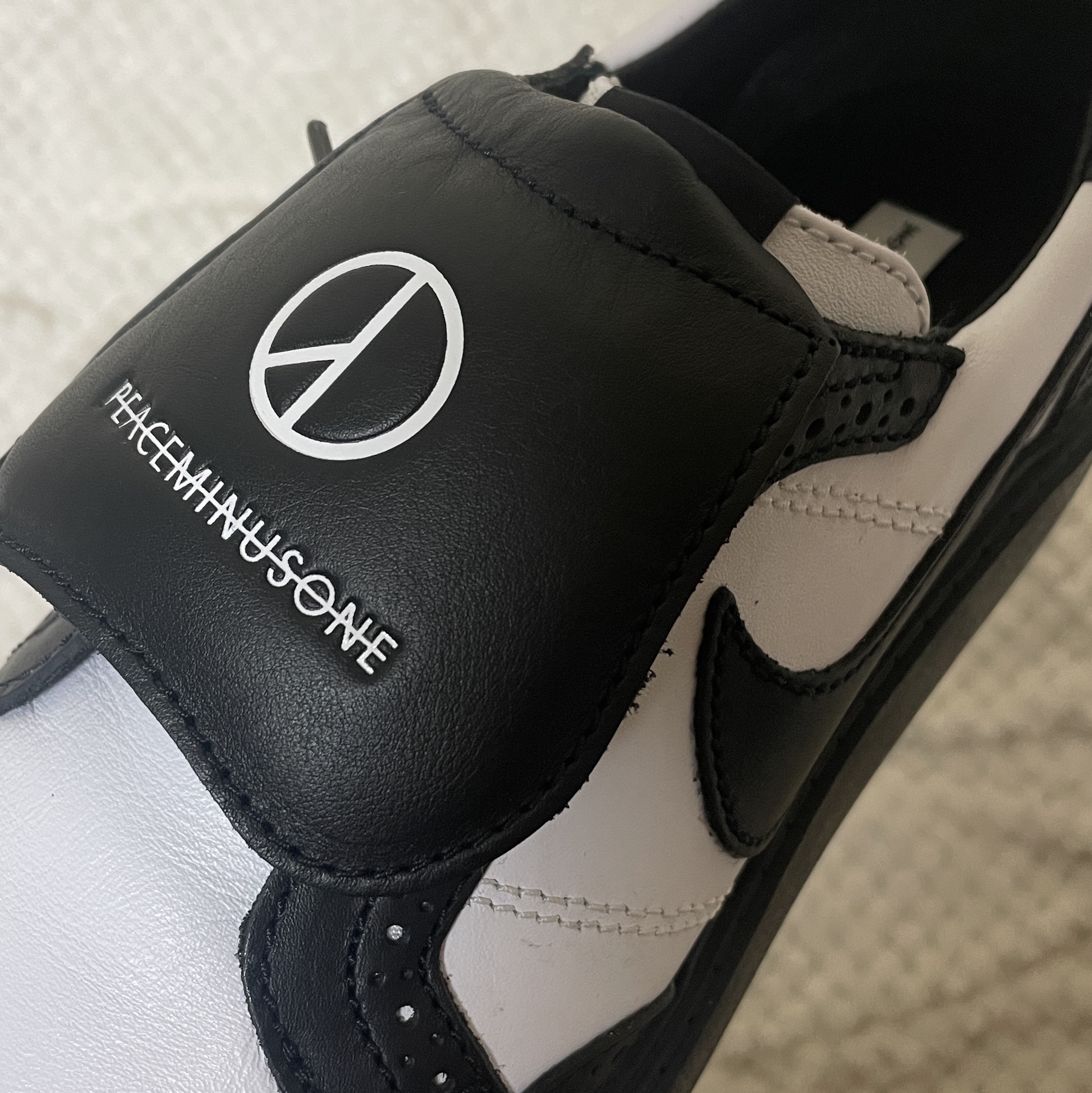 Nike x Peaceminusone Kwondo1 Black and White 착용 스타일 - 1