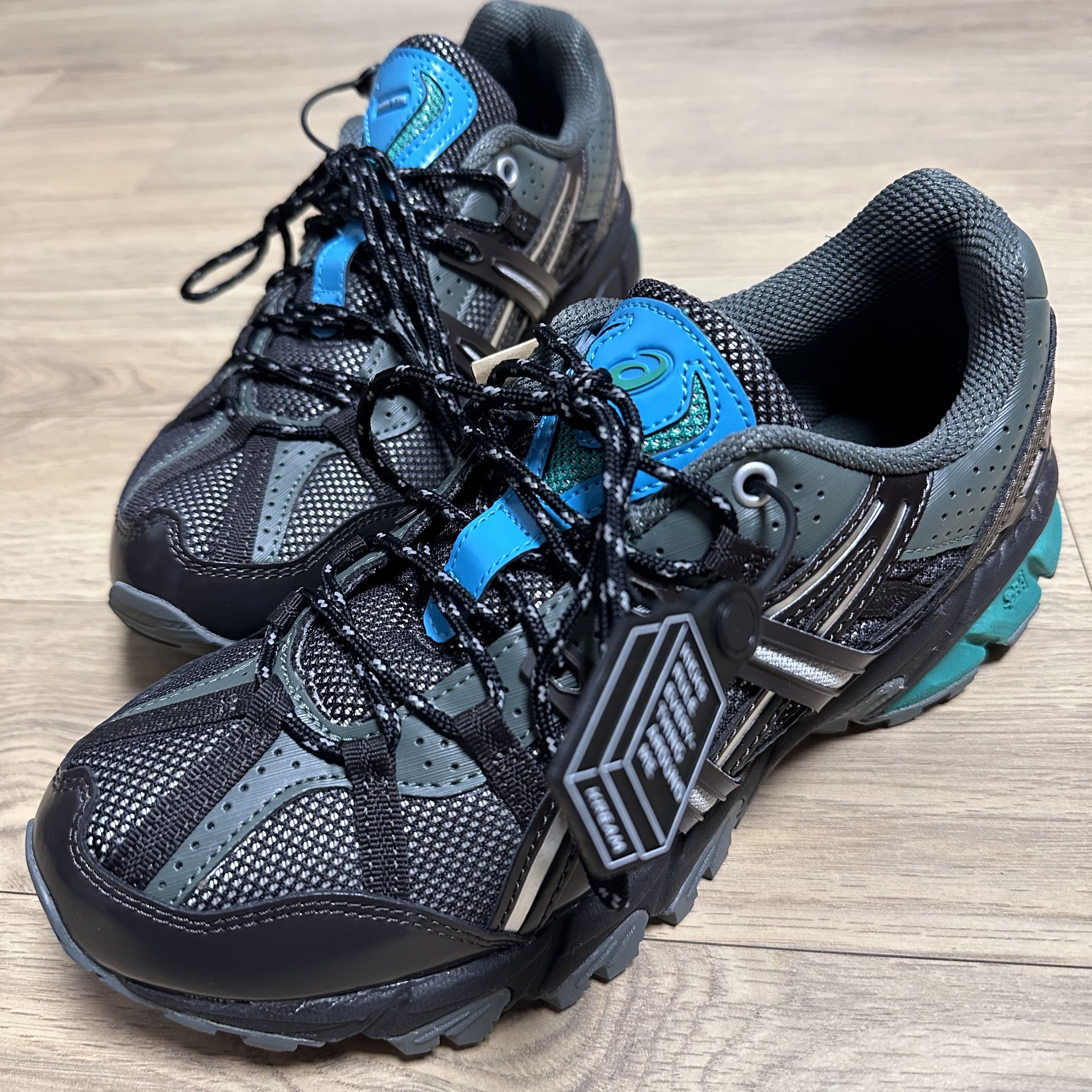 (W) Asics x Matin Kim Gel-Sonoma 15-50 Black Pure Silver 착용 스타일