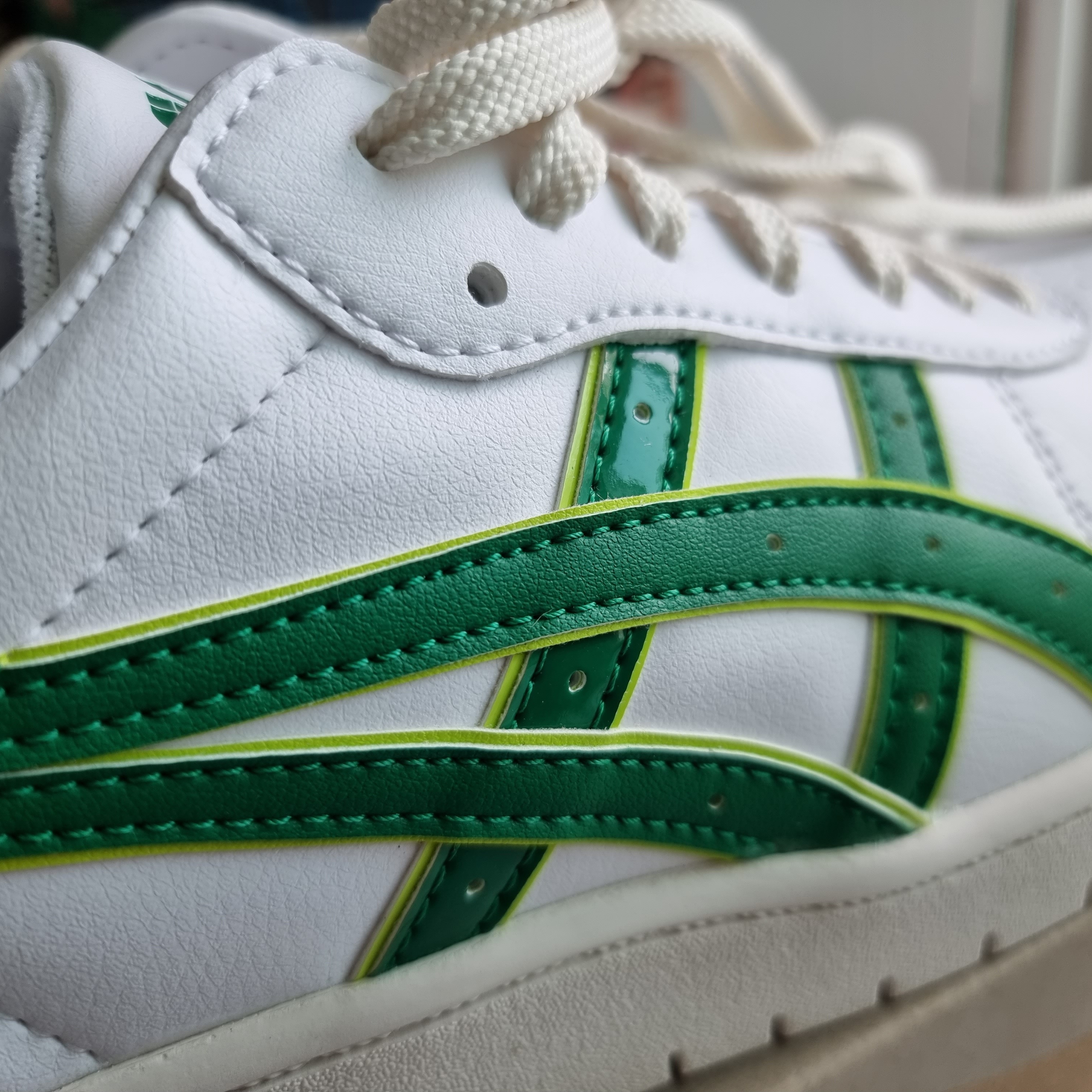 Asics Aaron Green White 착용 스타일 - 2