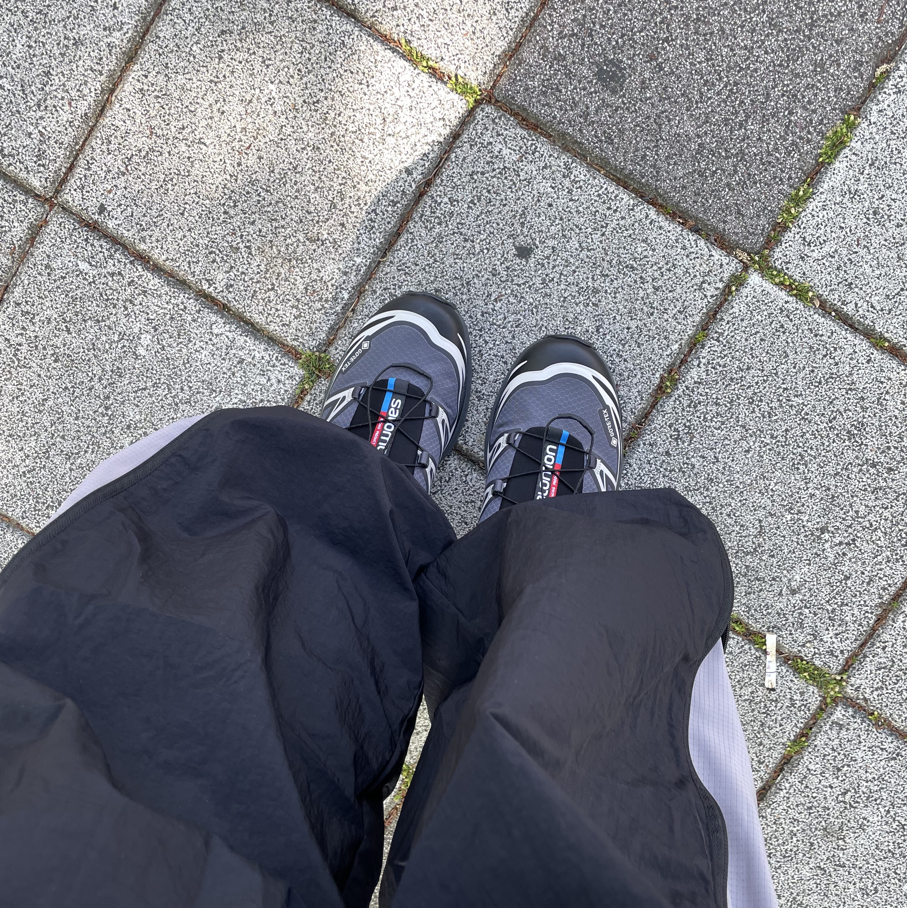 Salomon XT-6 Gore-Tex Black Ebony 착용 스타일