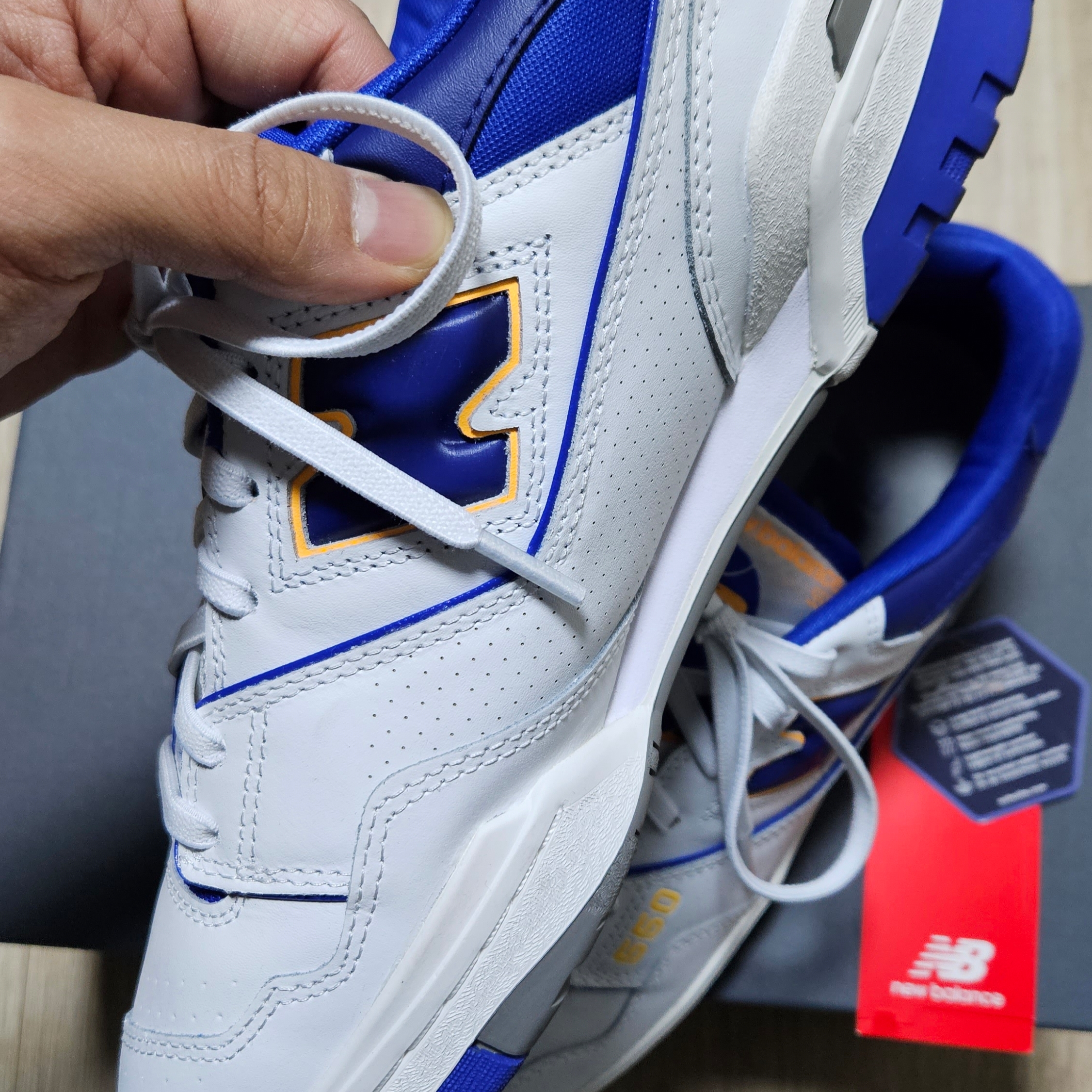 New Balance 550 White Infinity Blue - 2E Wide 착용 스타일