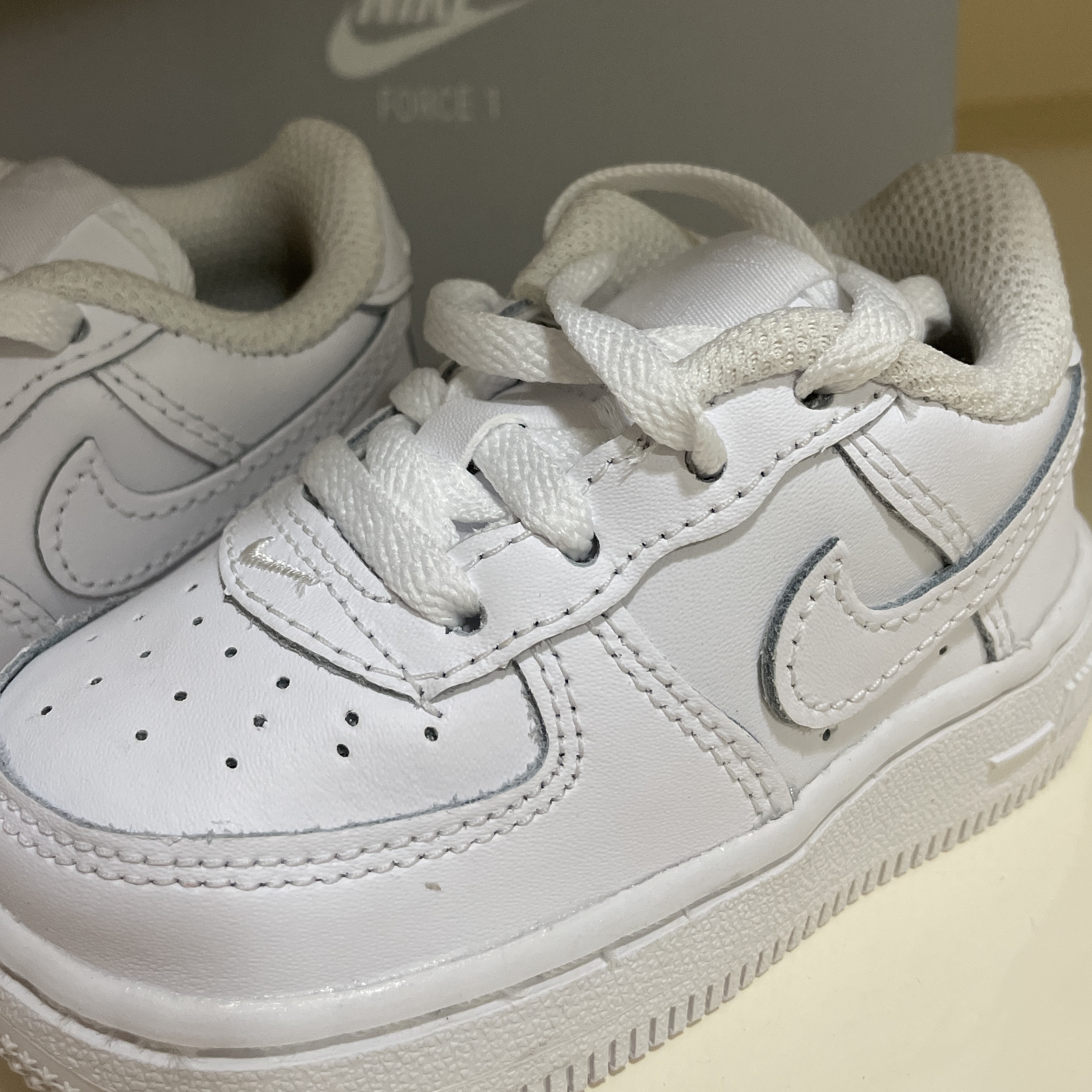 (TD) Nike Force 1 LE White 착용 스타일 - 1