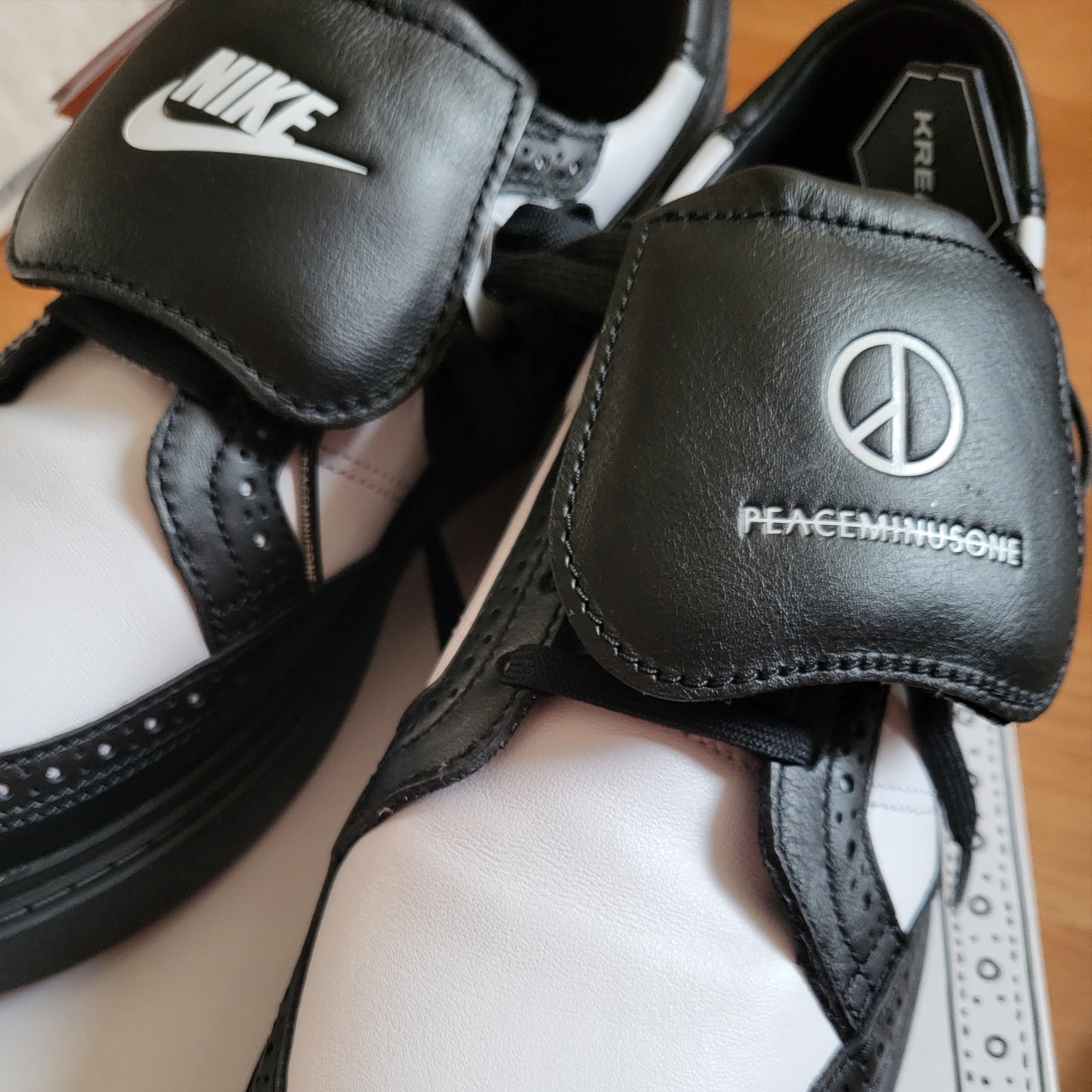 Nike x Peaceminusone Kwondo1 Black and White 착용 스타일 - 2