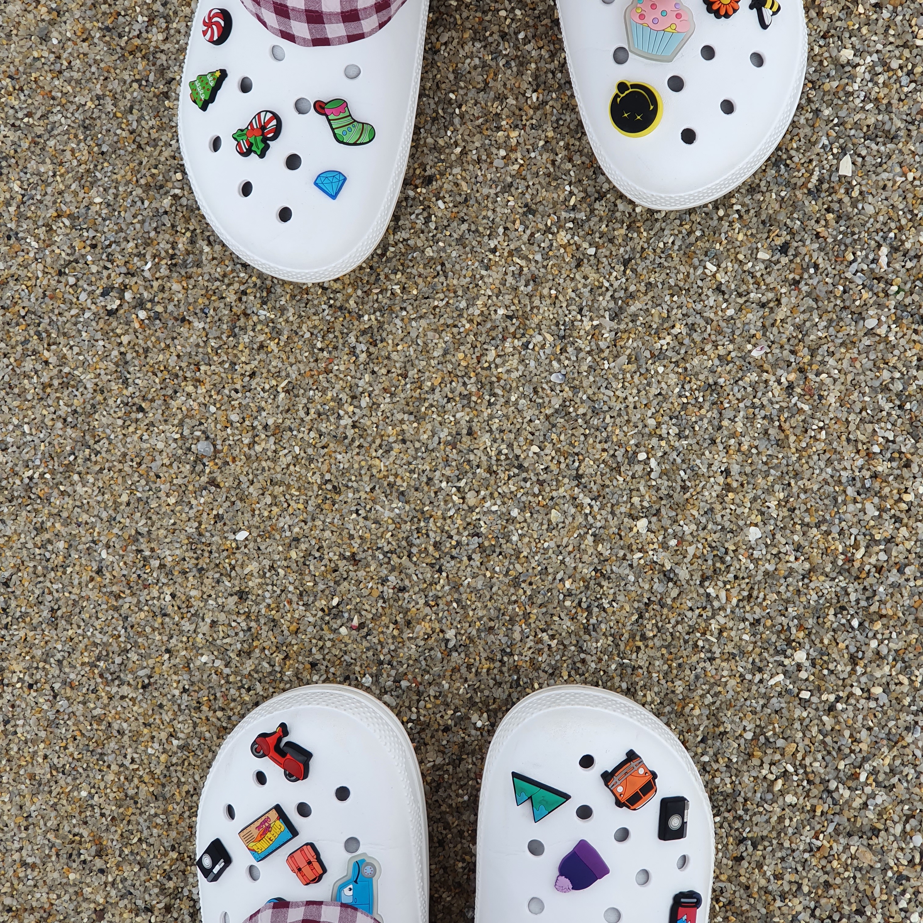 Crocs All Terrain Clog White Multi 착용 스타일 - 1