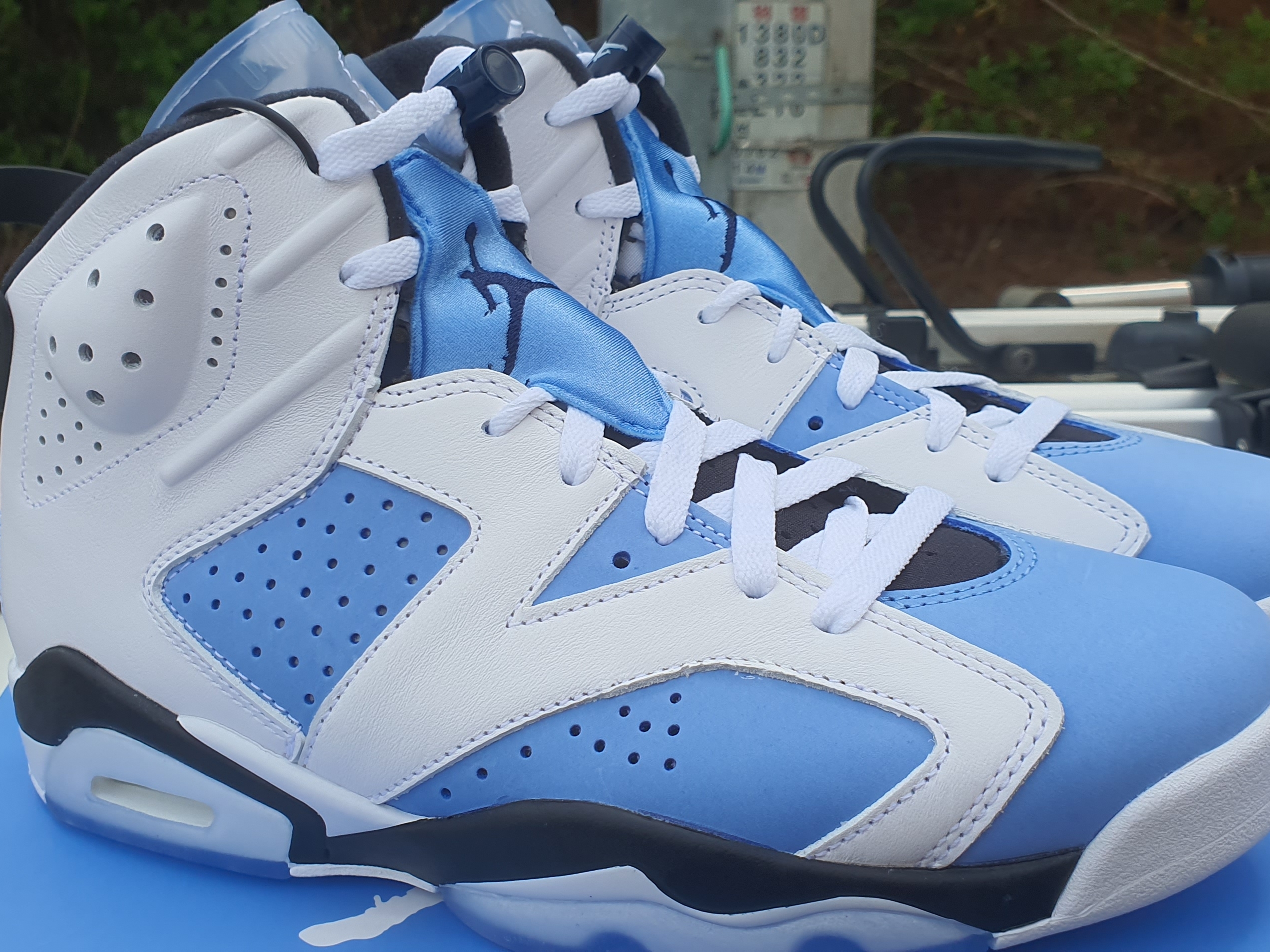 Jordan 6 Retro University Blue 착용 스타일 - 4